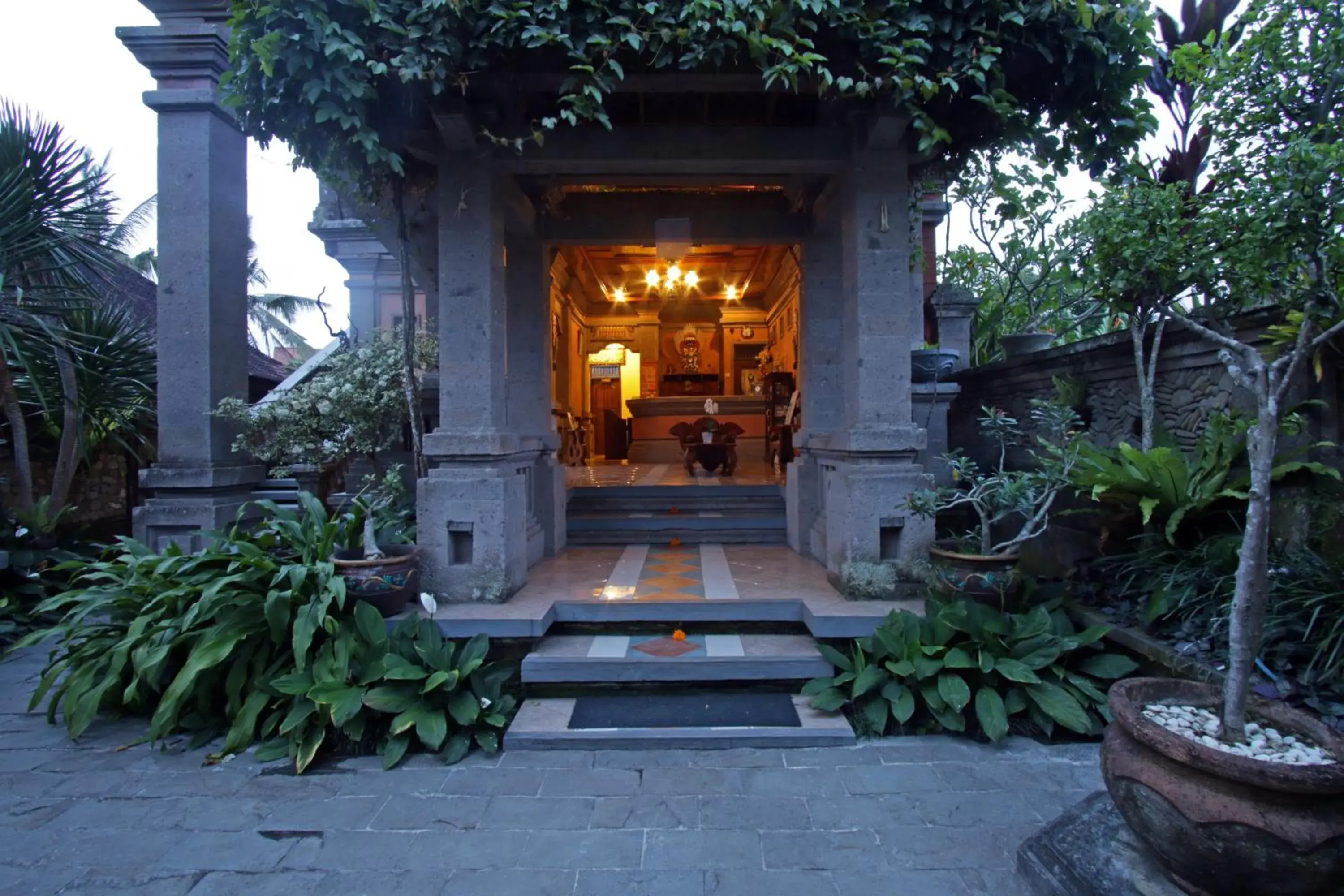 Lobby or reception in Nick's Hidden Cottages by Mahaputra-CHSE Certified