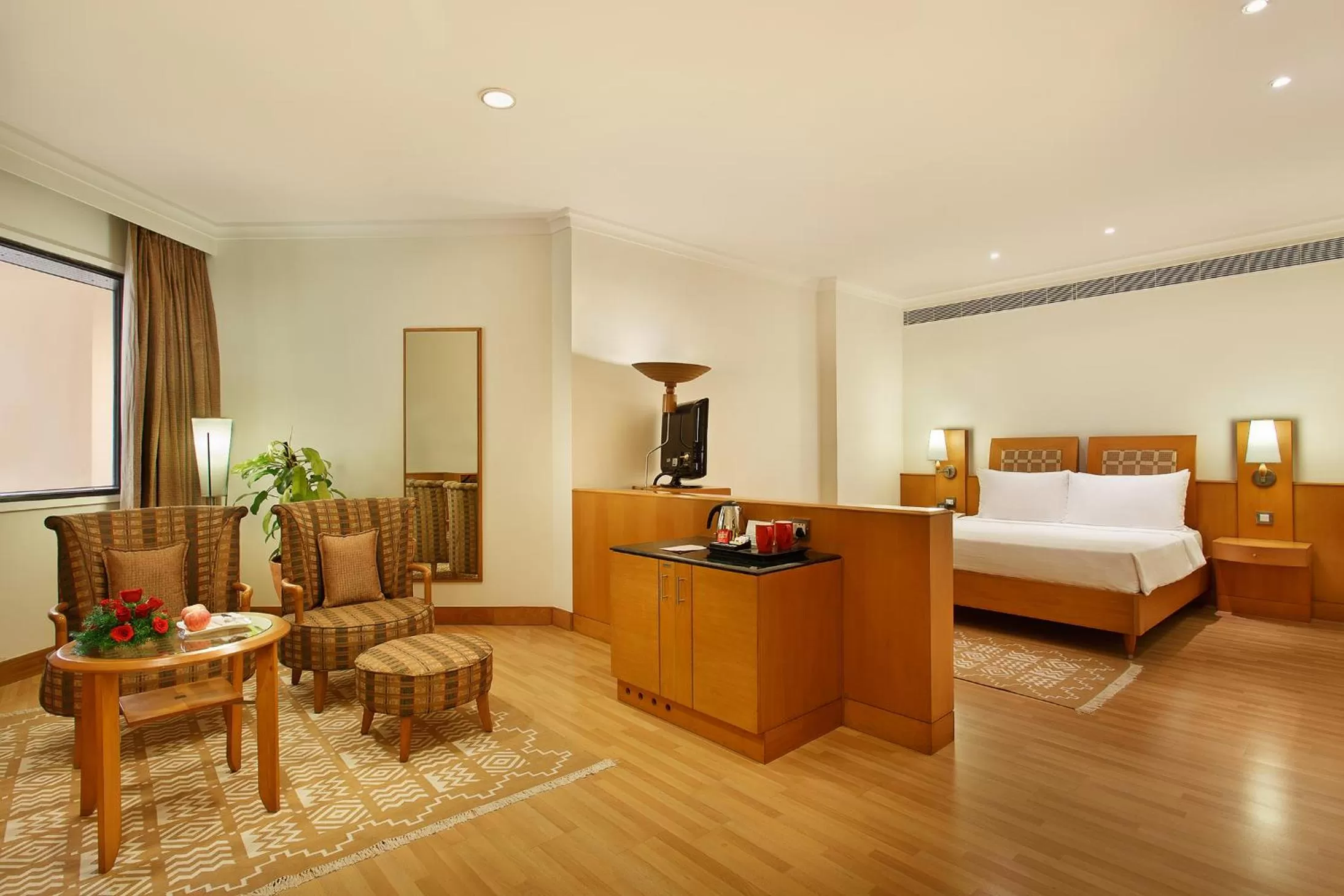 Bedroom, Bed in Trident Chennai