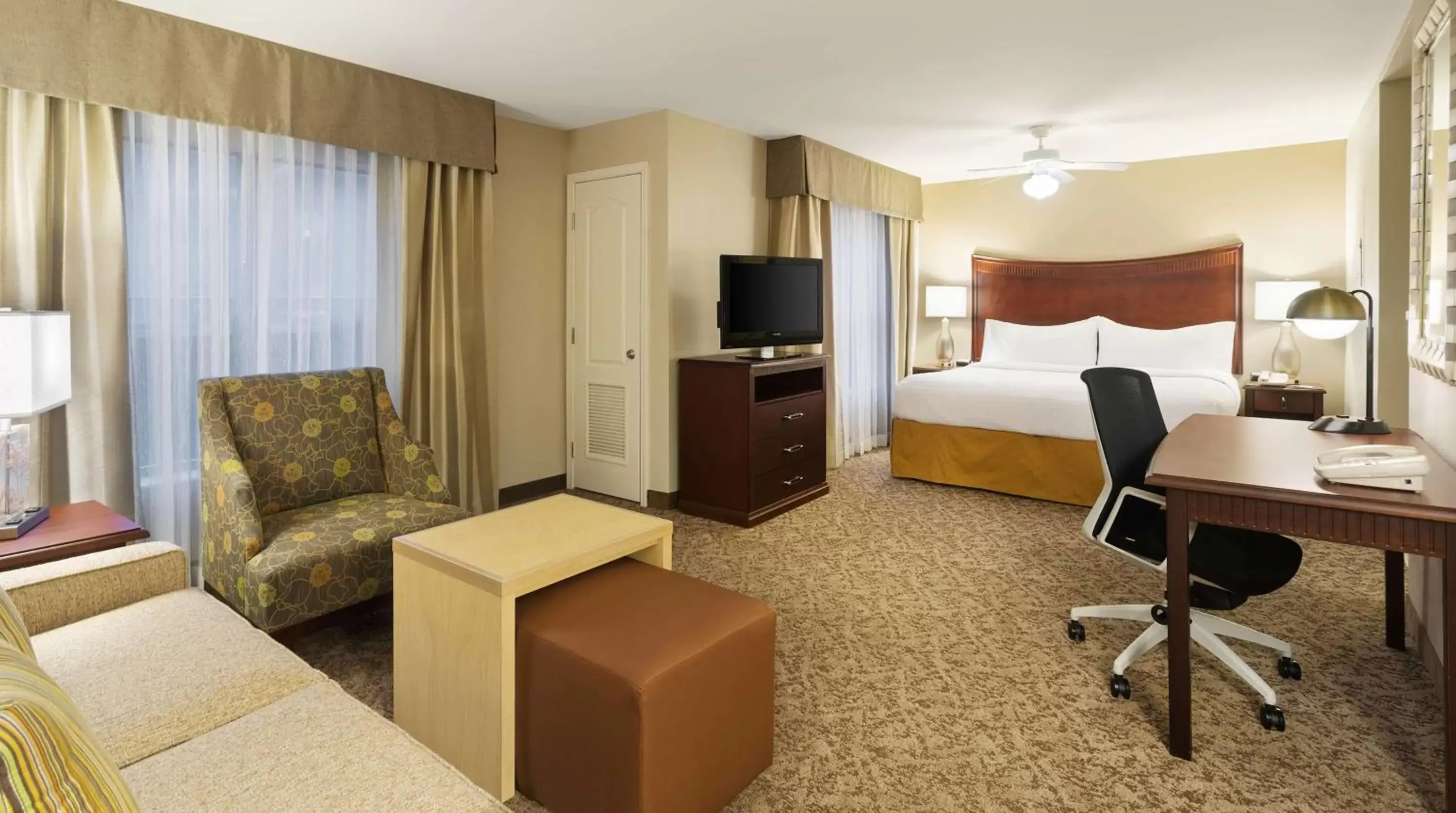 Bedroom, Seating Area in Homewood Suites by Hilton Shreveport