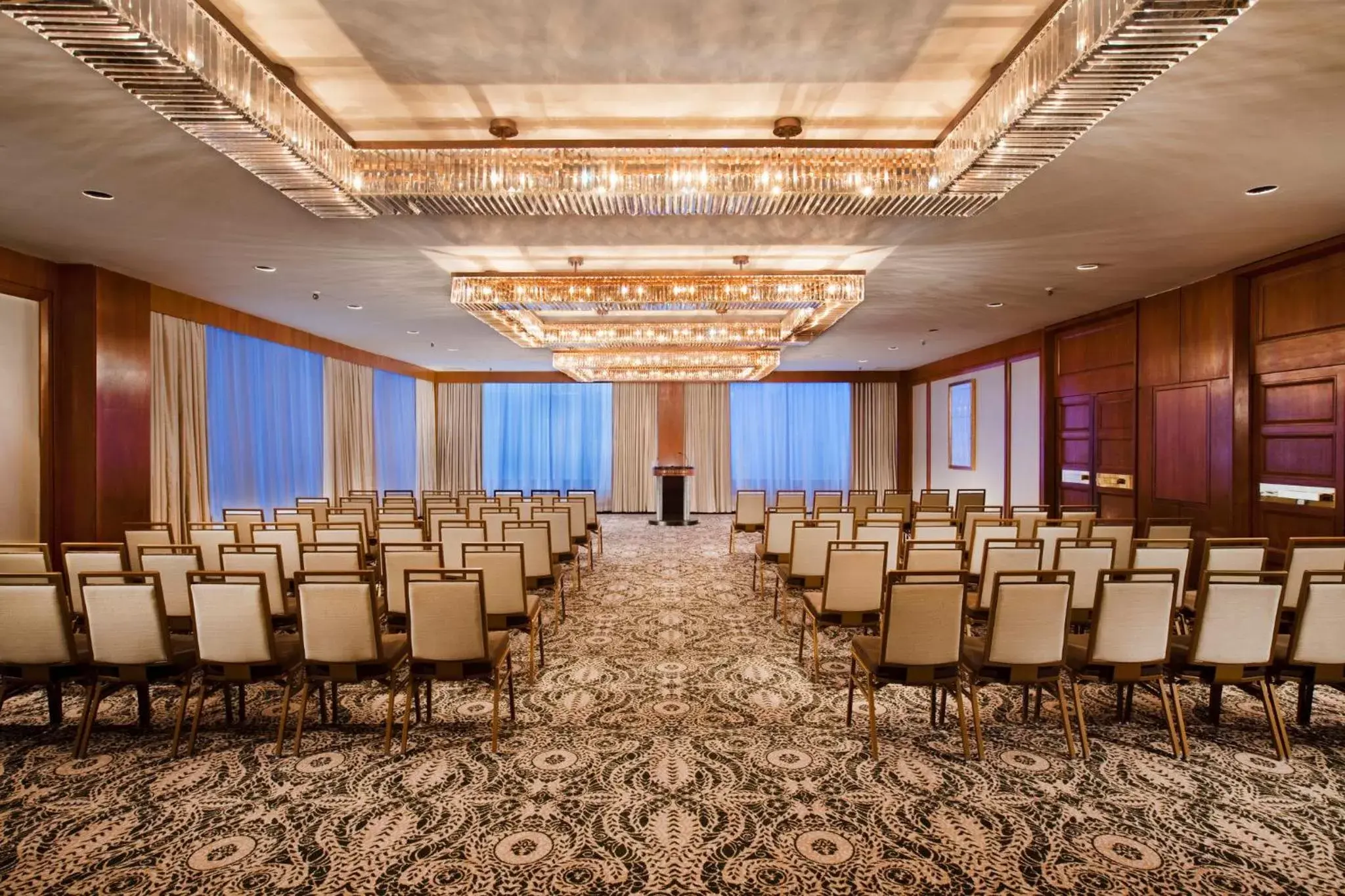 Meeting/conference room in Omni Mont-Royal Hotel