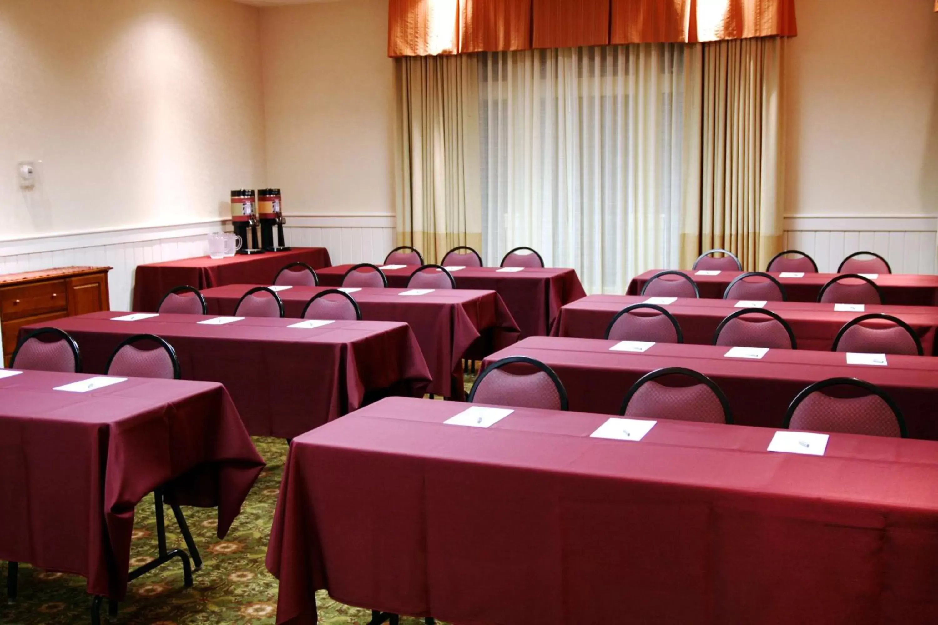 Meeting/conference room in Hampton Inn & Suites Binghamton/Vestal