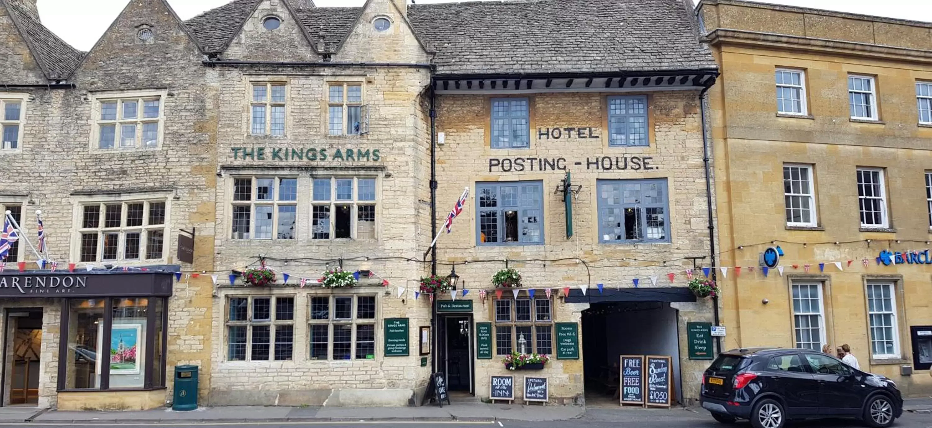 Property Building in The Kings Arms Hotel