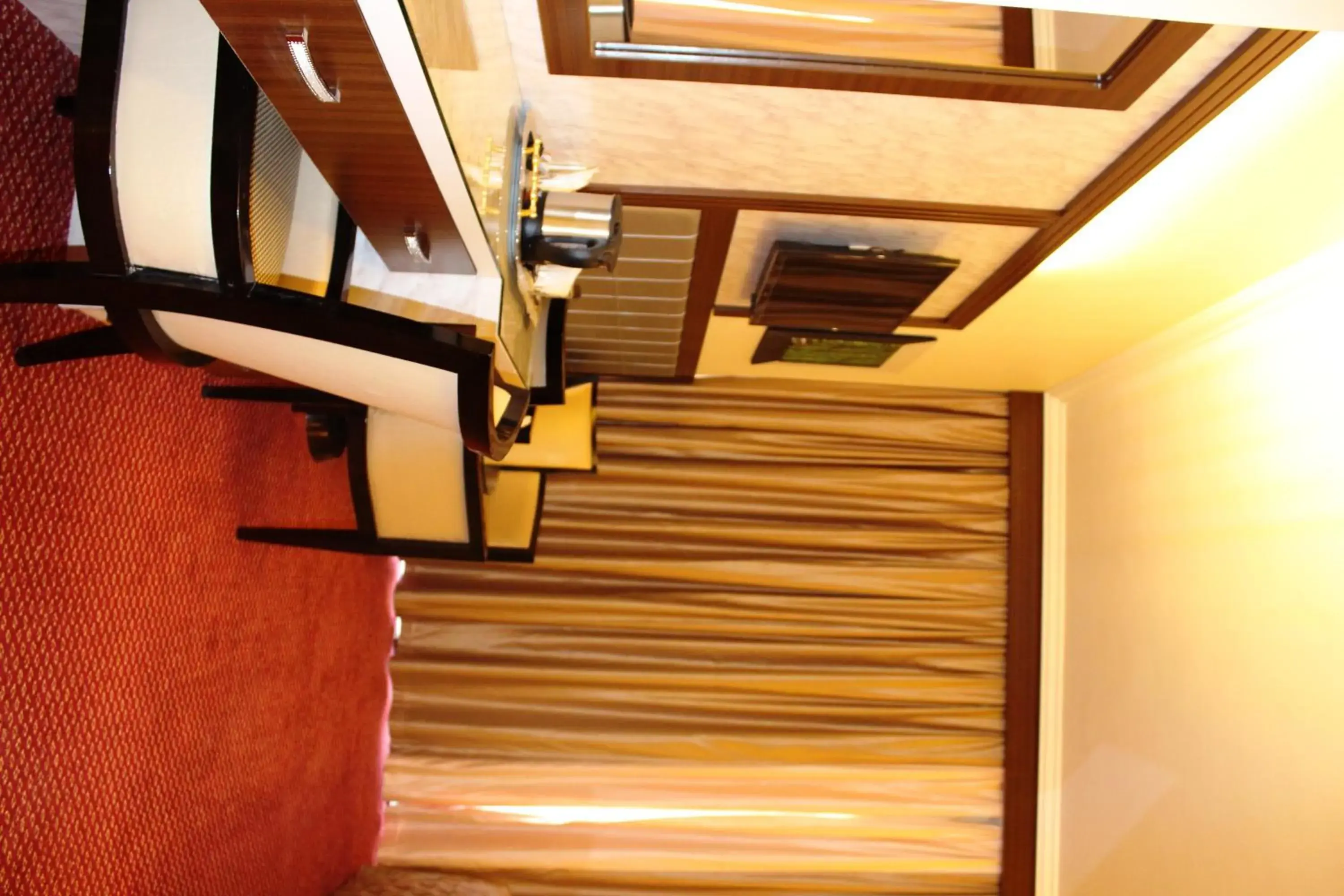 Seating area, TV/Entertainment Center in Al Khaleej Grand Hotel