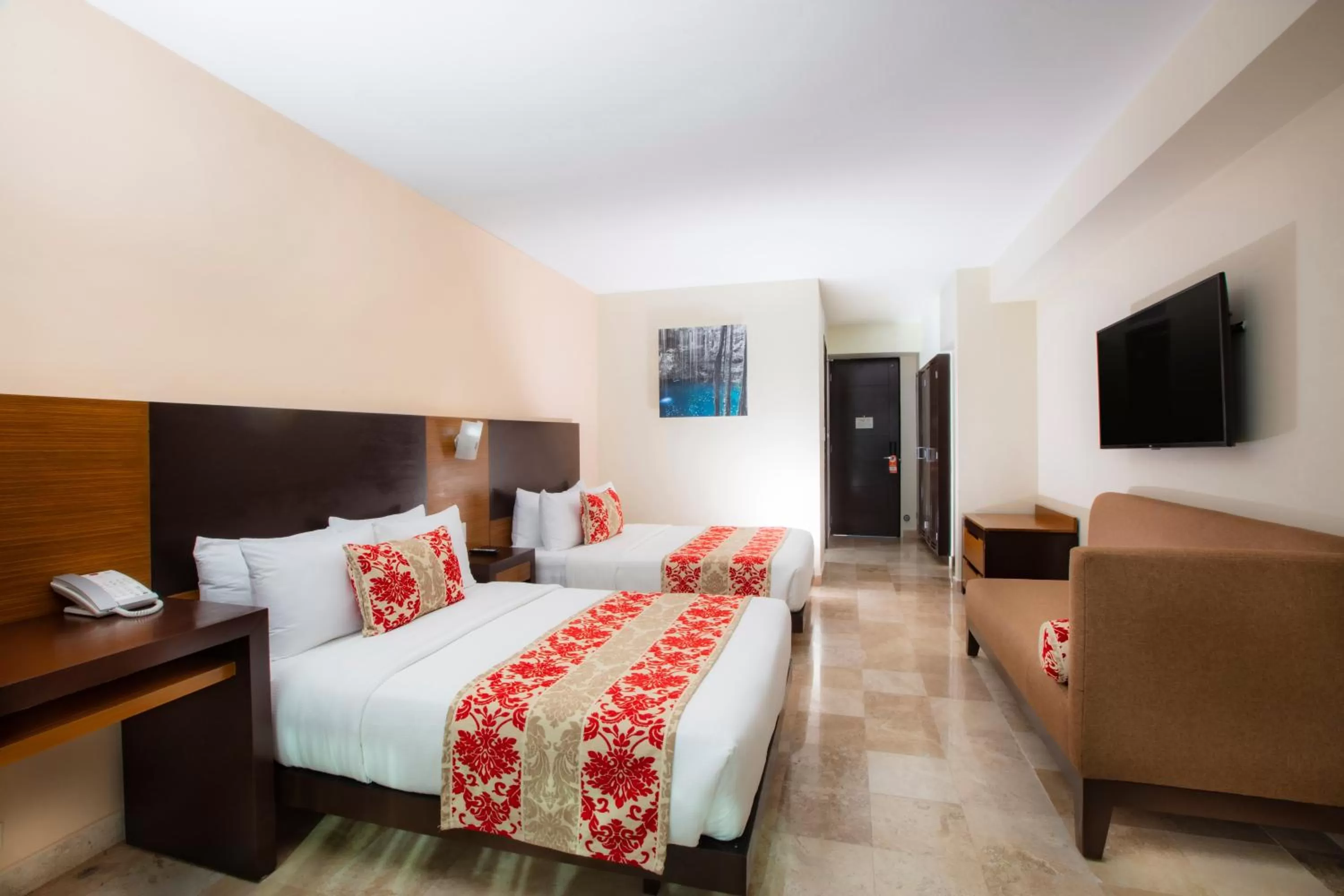 Photo of the whole room, Bed in Krystal Cancun