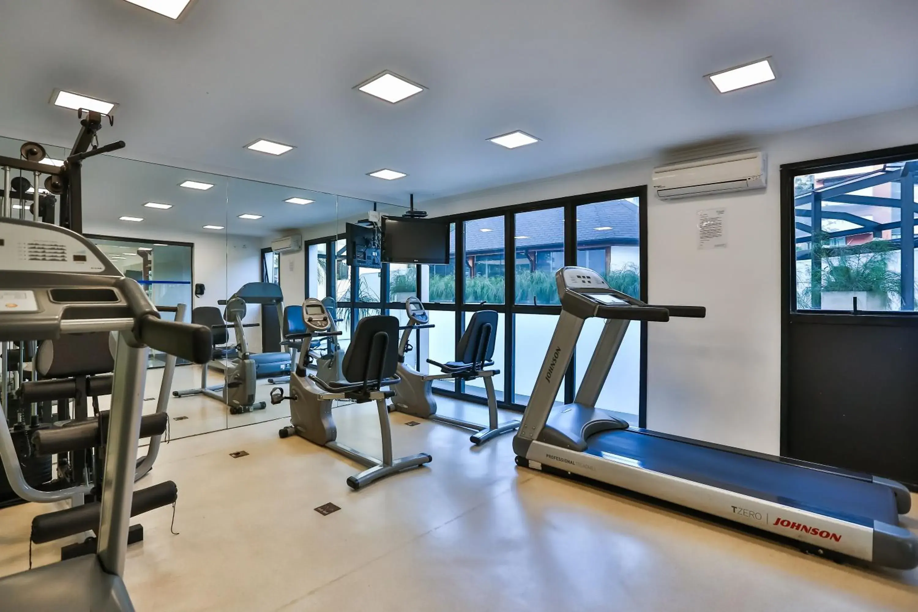 Fitness centre/facilities in Roomo Transamerica SP Itaim Bibi Fitness centre/facilities in Roomo Transamerica SP Itaim Bibi