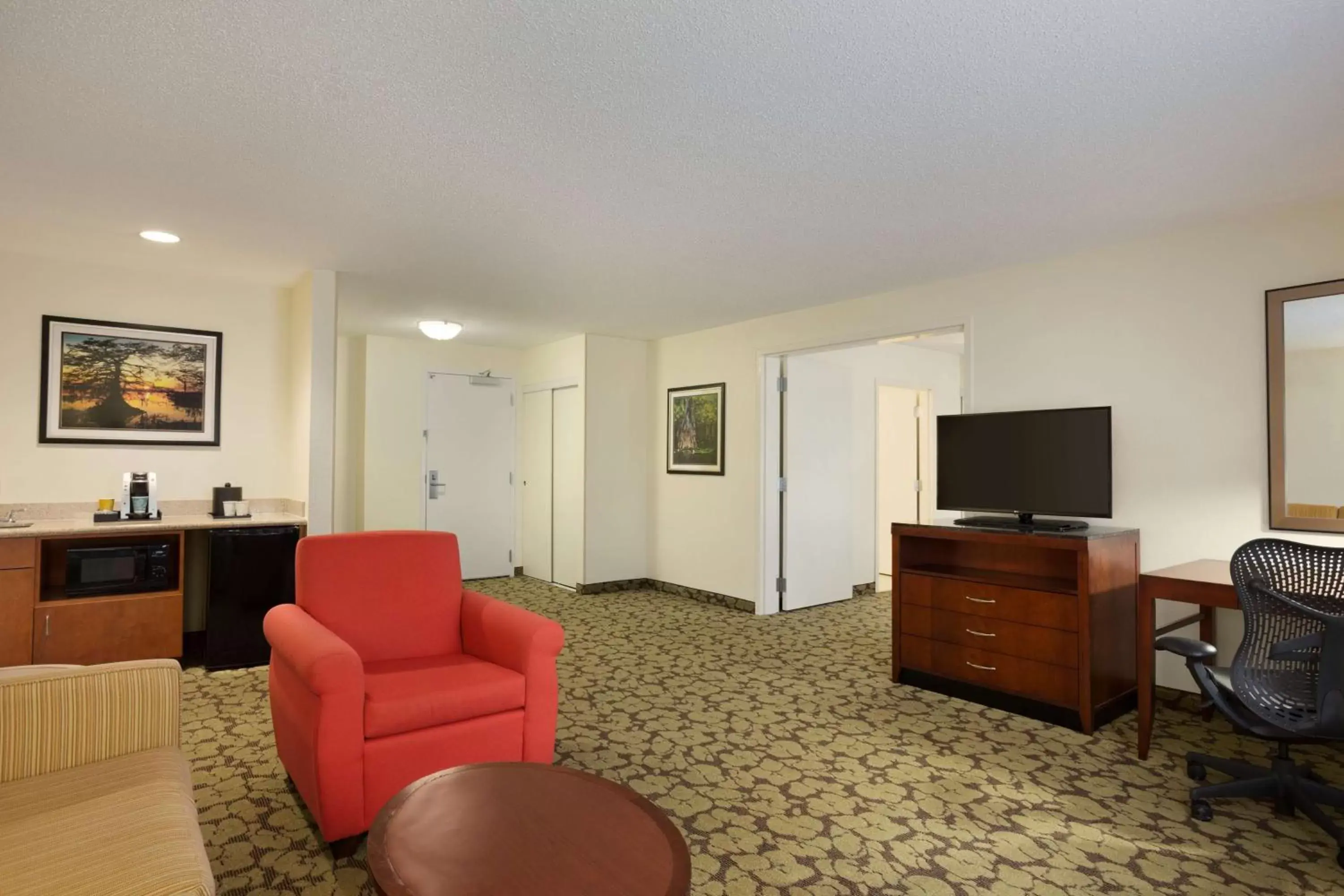 Bedroom, Seating Area in Hilton Garden Inn West Monroe