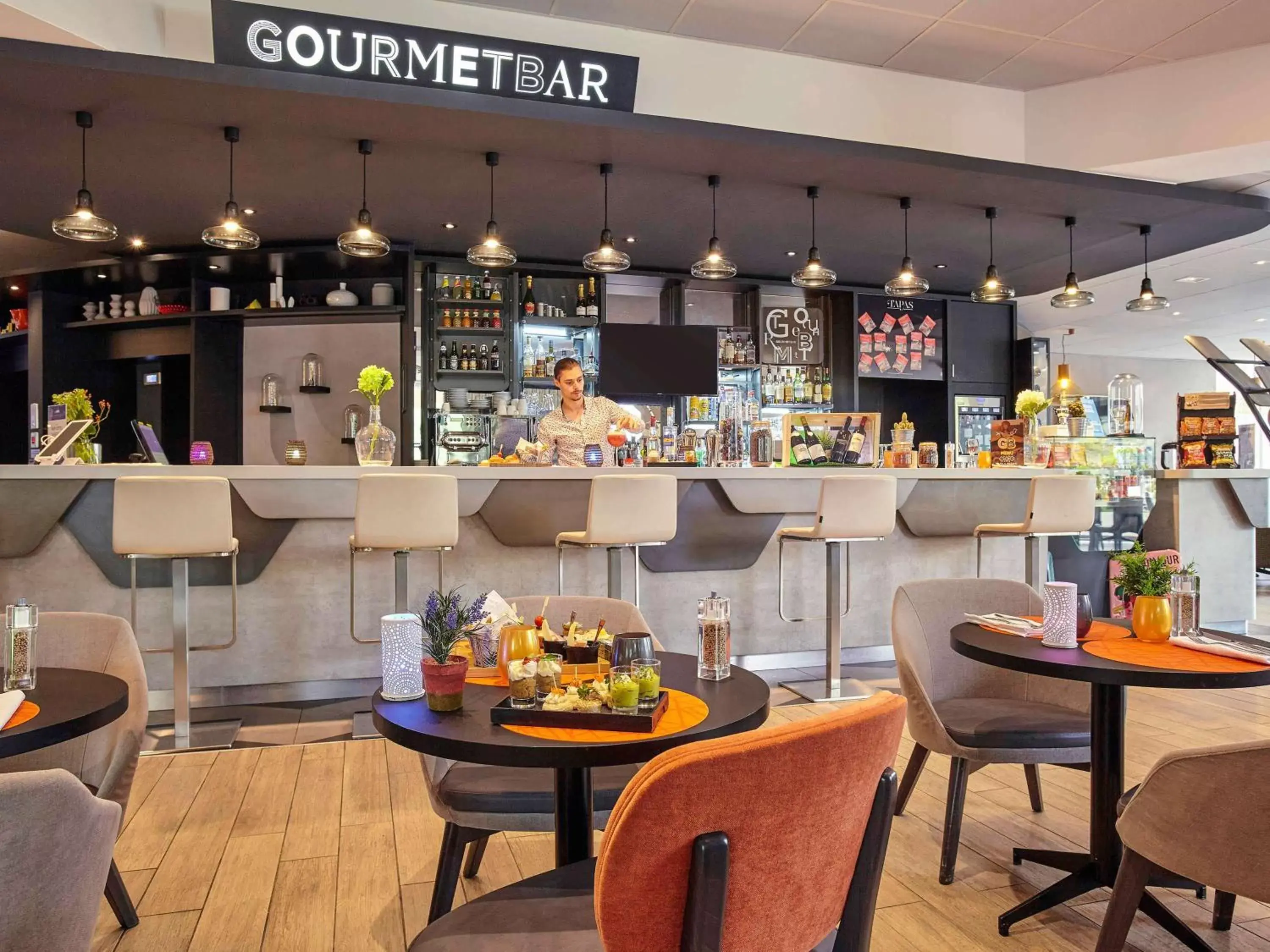 Lounge or bar, Lounge/Bar in Novotel Paris Centre Bercy