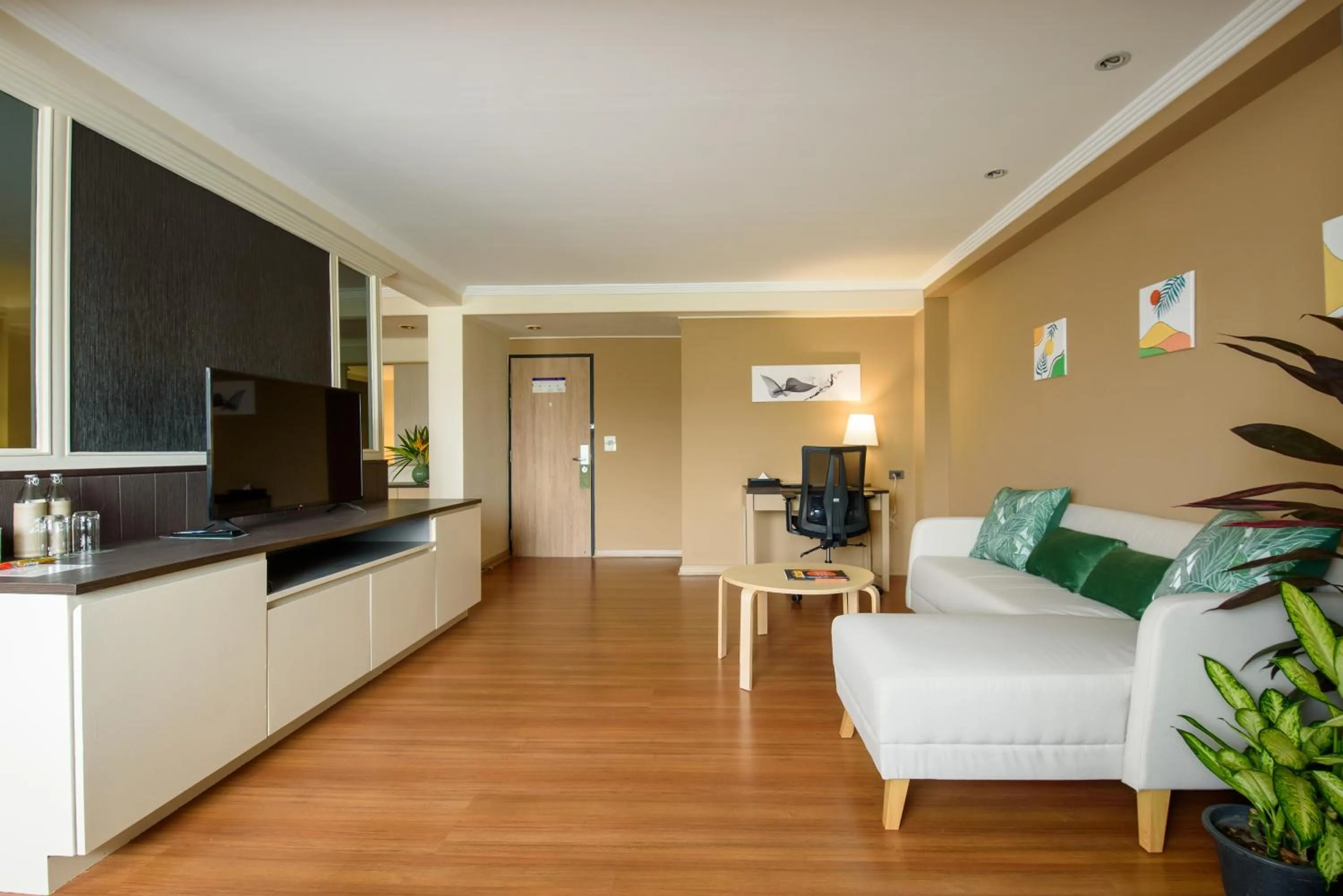 TV and multimedia in SC Park Hotel