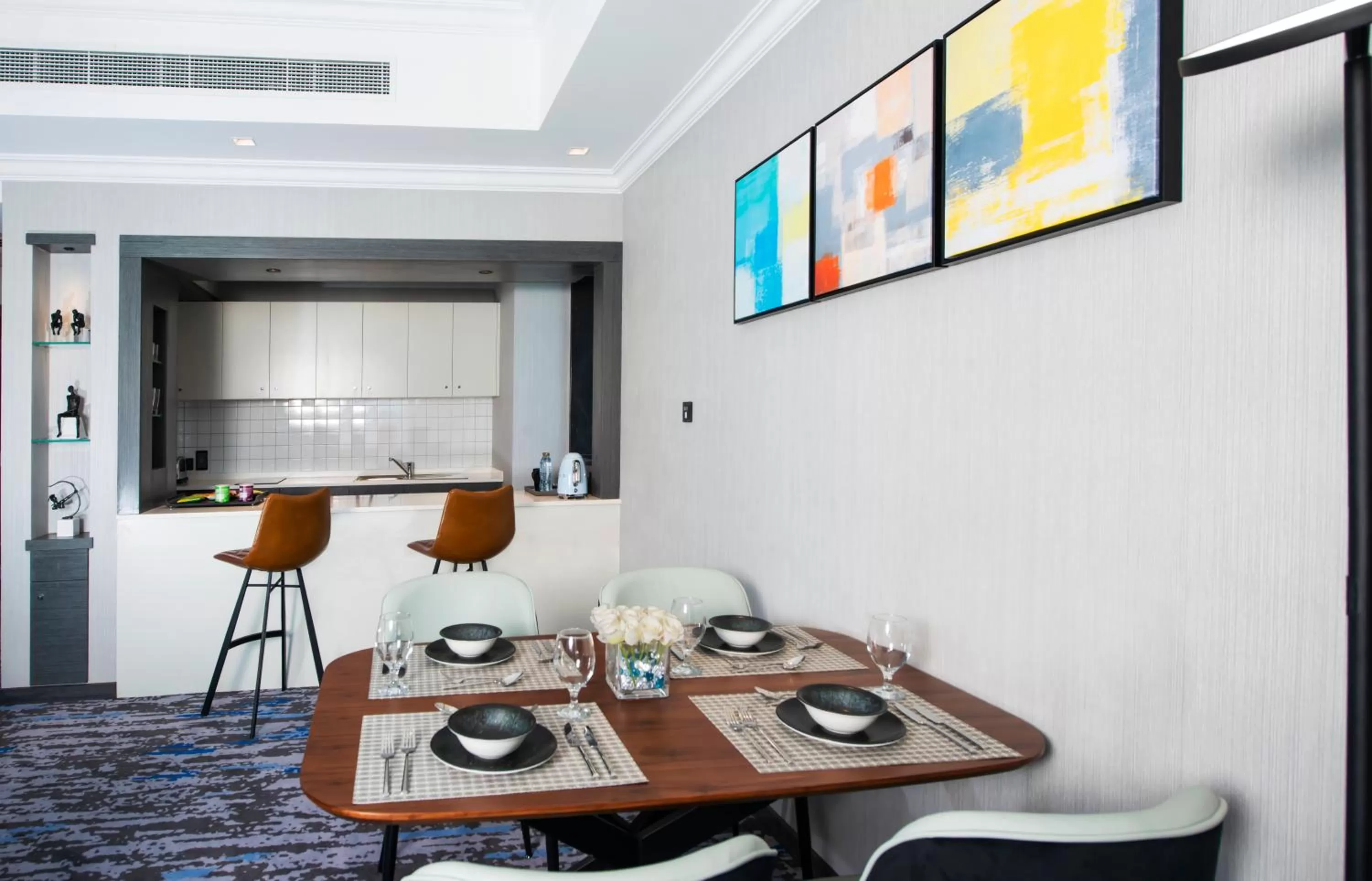 Dining area in Edge Creekside Hotel