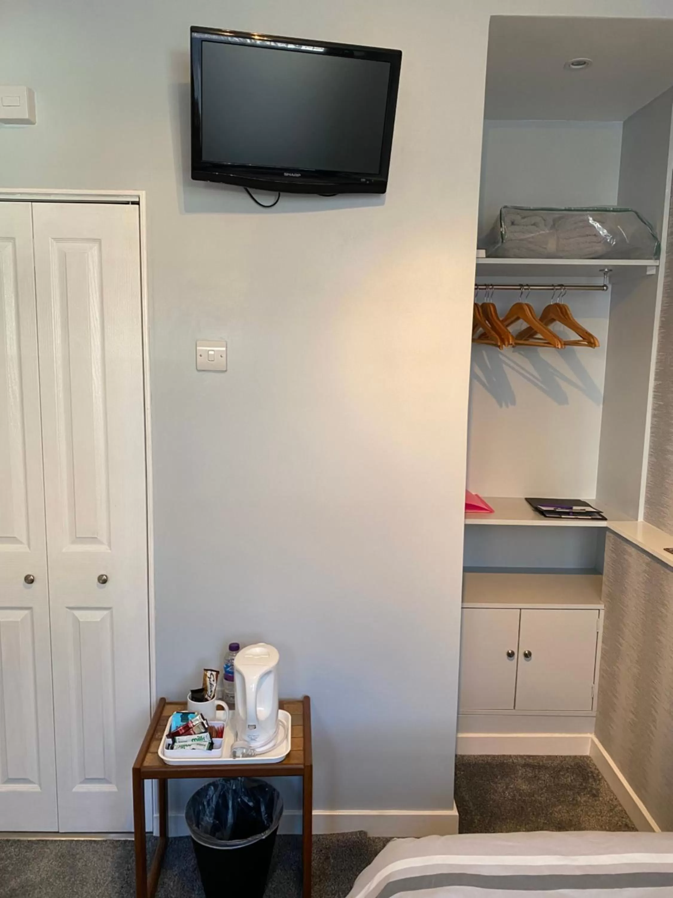 Coffee/tea facilities, Bed in Inglewood Guest House