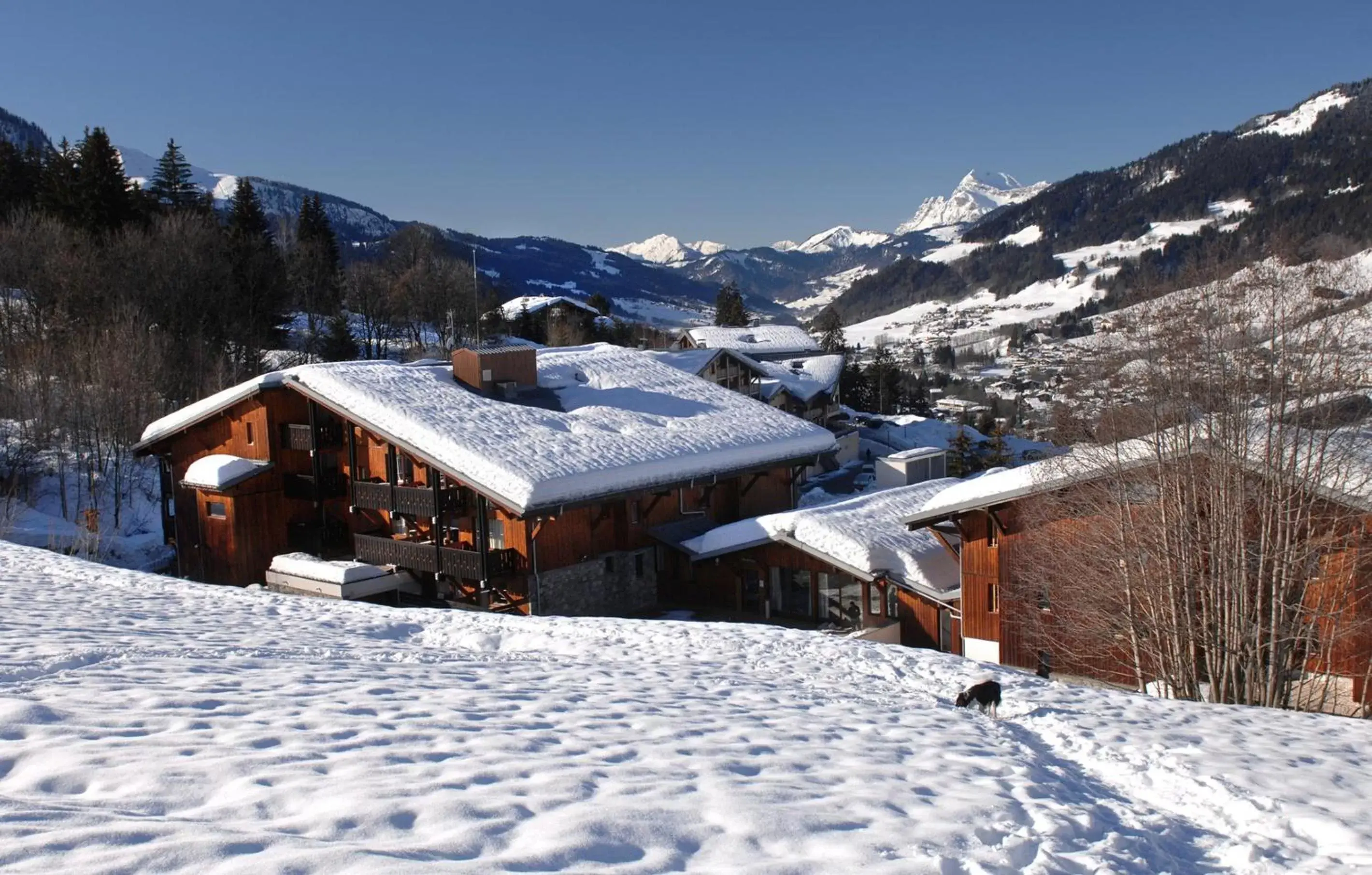 Facade/entrance, Winter in Mamie Megève