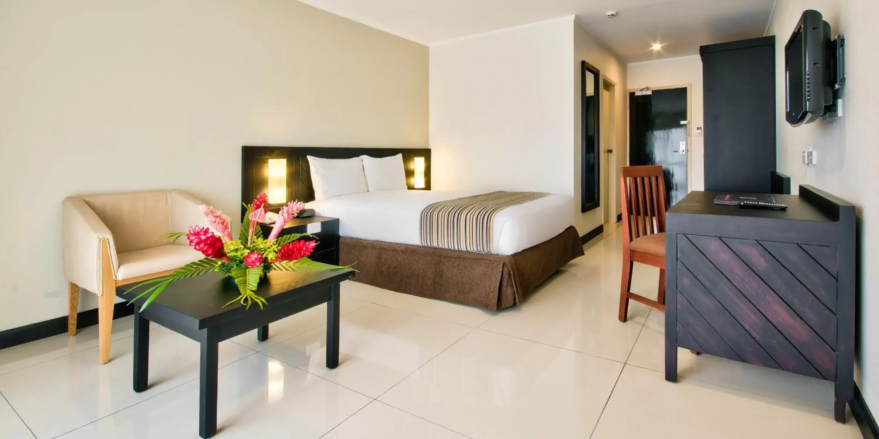 Bedroom in Tanoa Waterfront Hotel