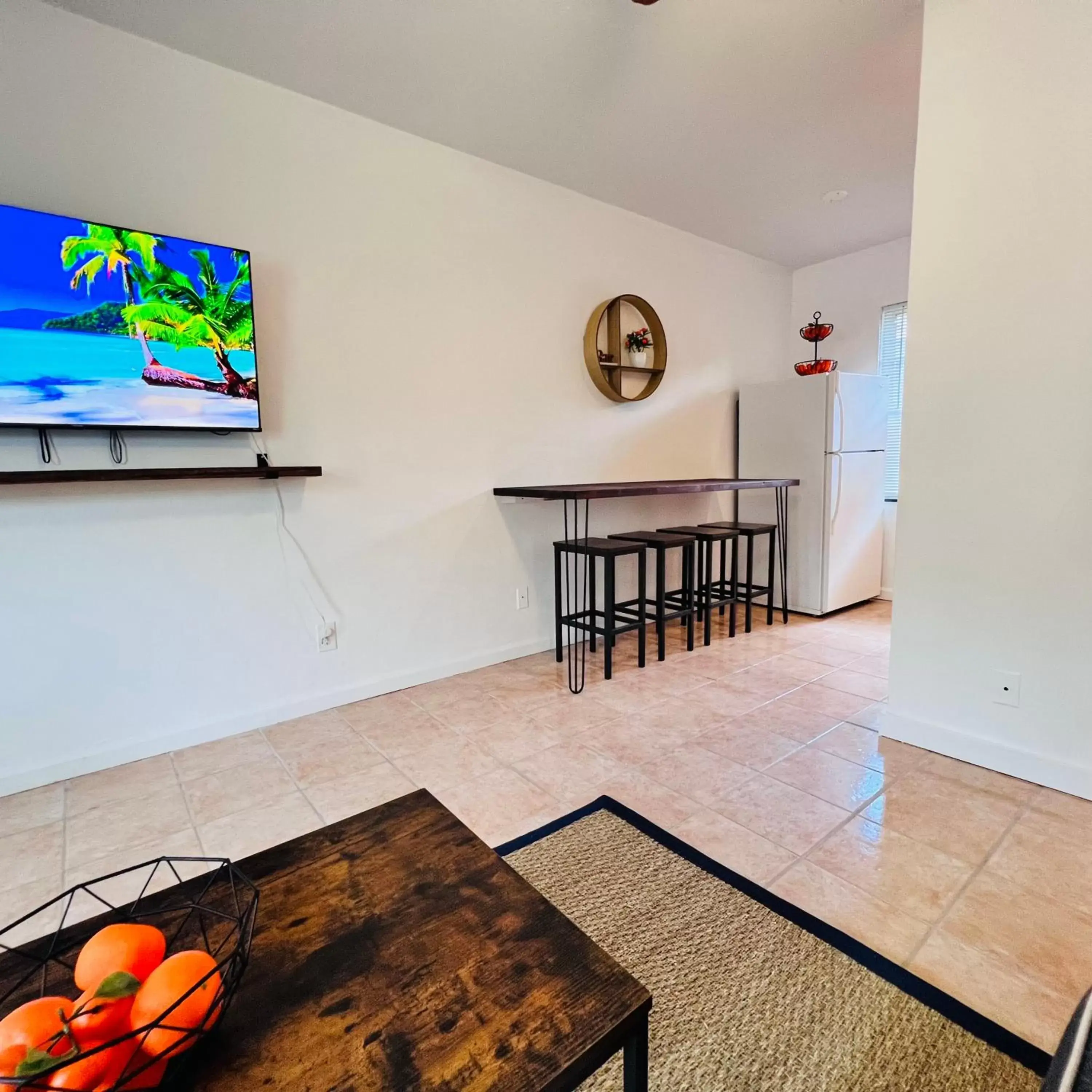 Seating area, TV/Entertainment Center in Coco Bay Vacation Condos