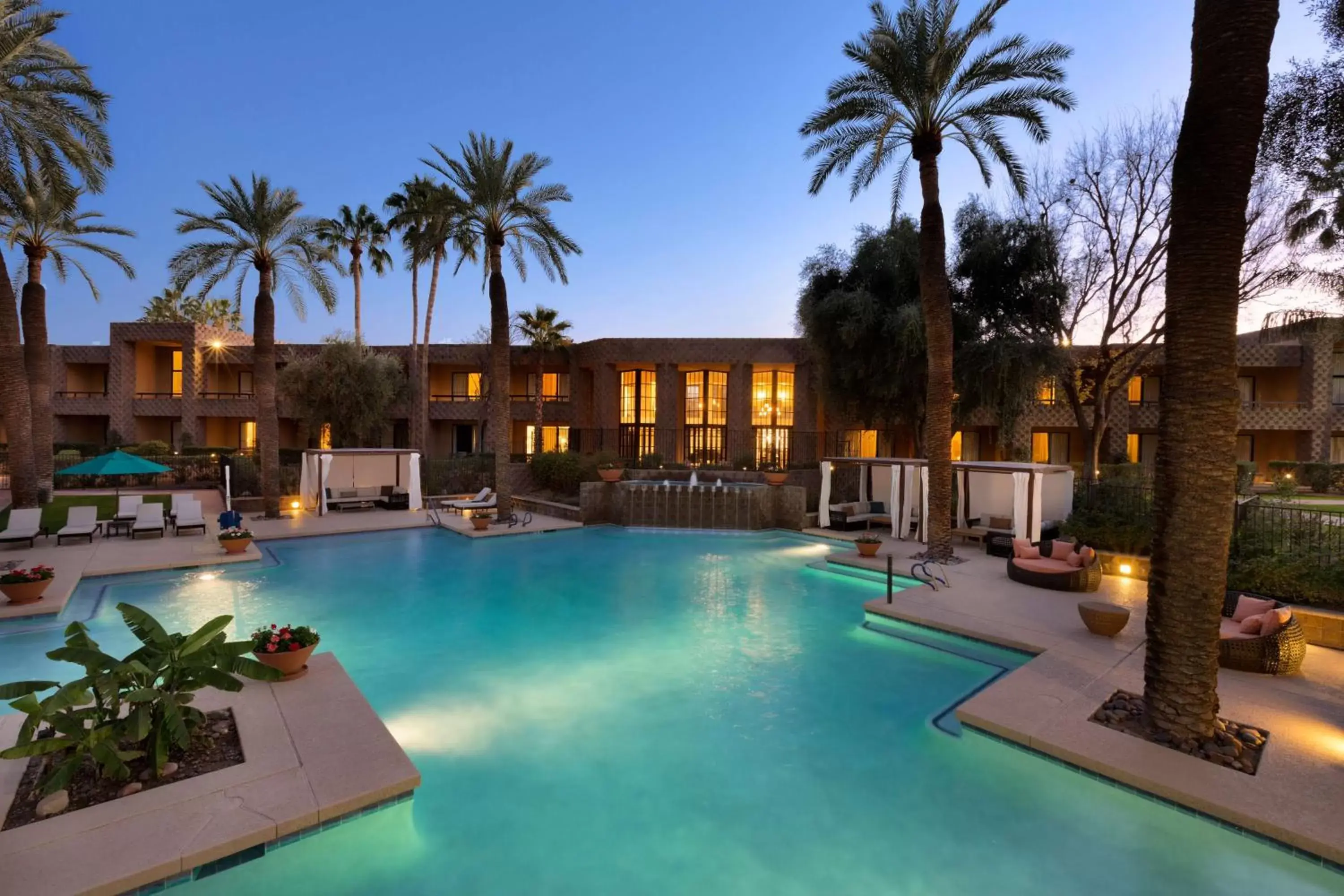 Property building, Swimming Pool in DoubleTree by Hilton Paradise Valley Resort Scottsdale