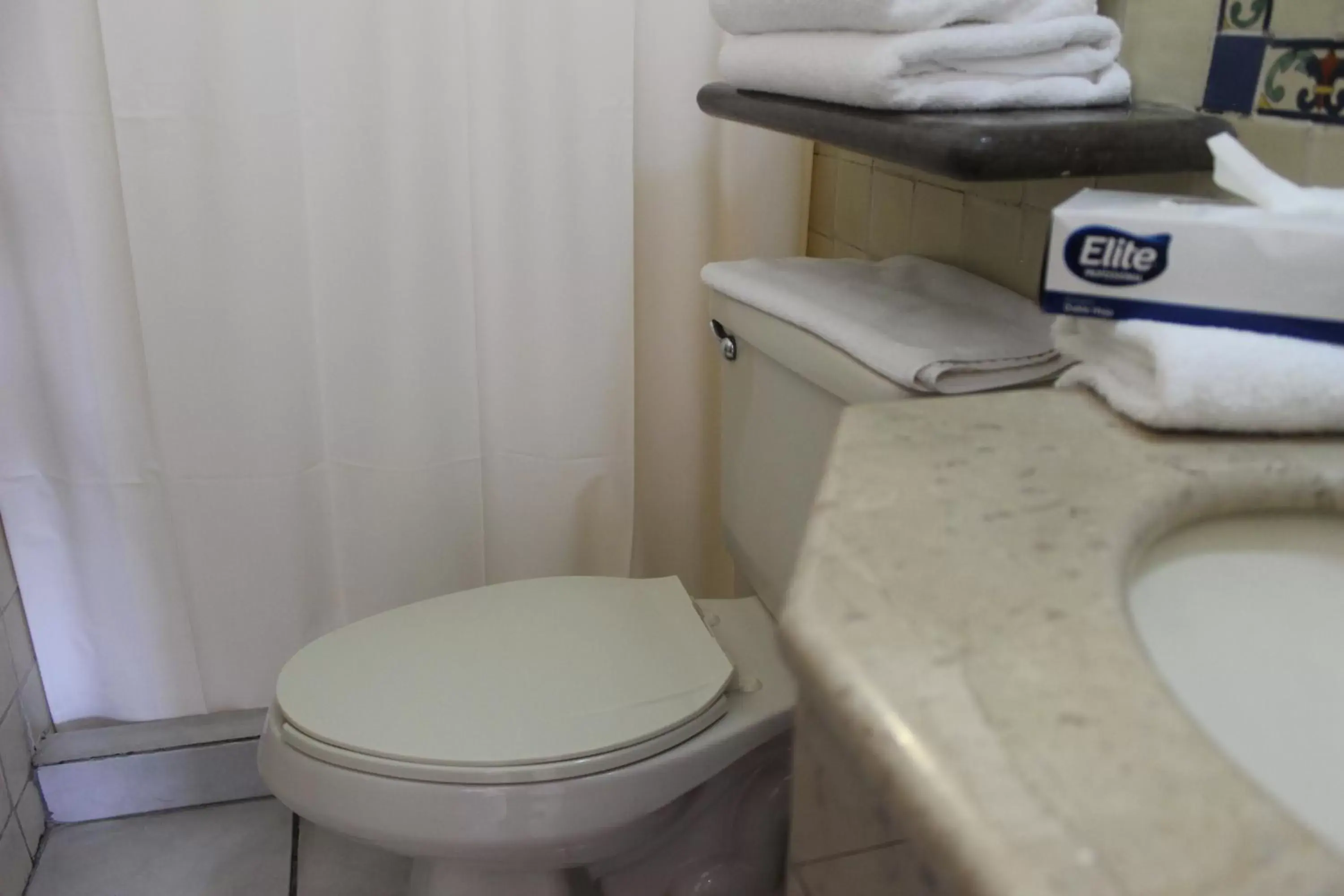 Bathroom in Hotel Concierge Plaza Colima