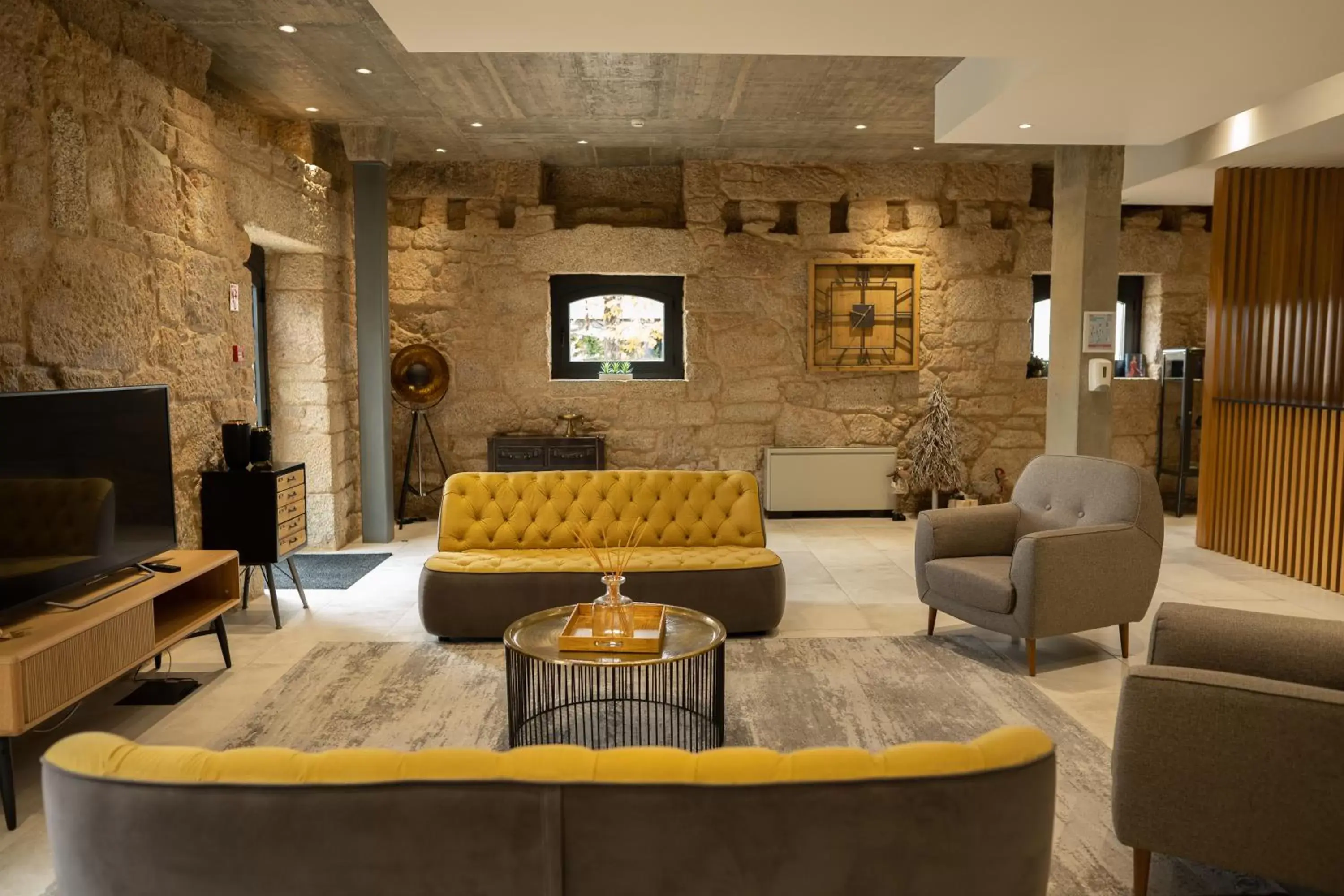 Living room, Lounge/Bar in Borralha Hotel, Restaurante & Spa
