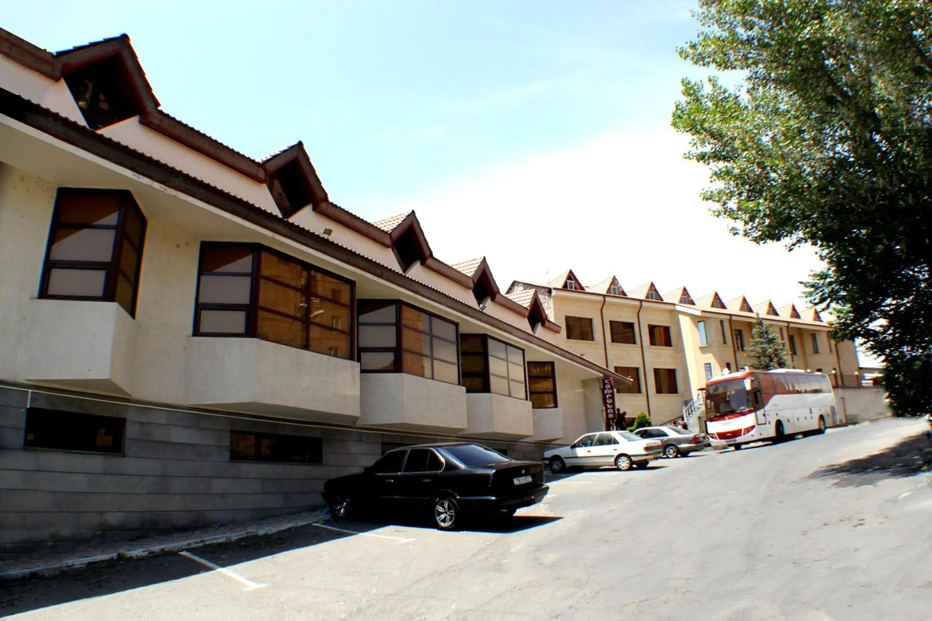 Facade/entrance, Property Building in Olympia Garden Hotel