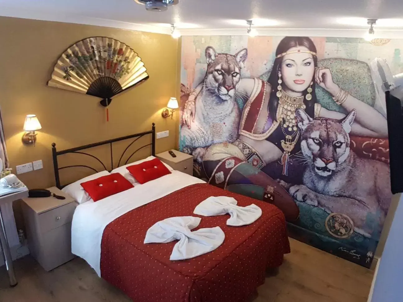 Bedroom in Central Hotel