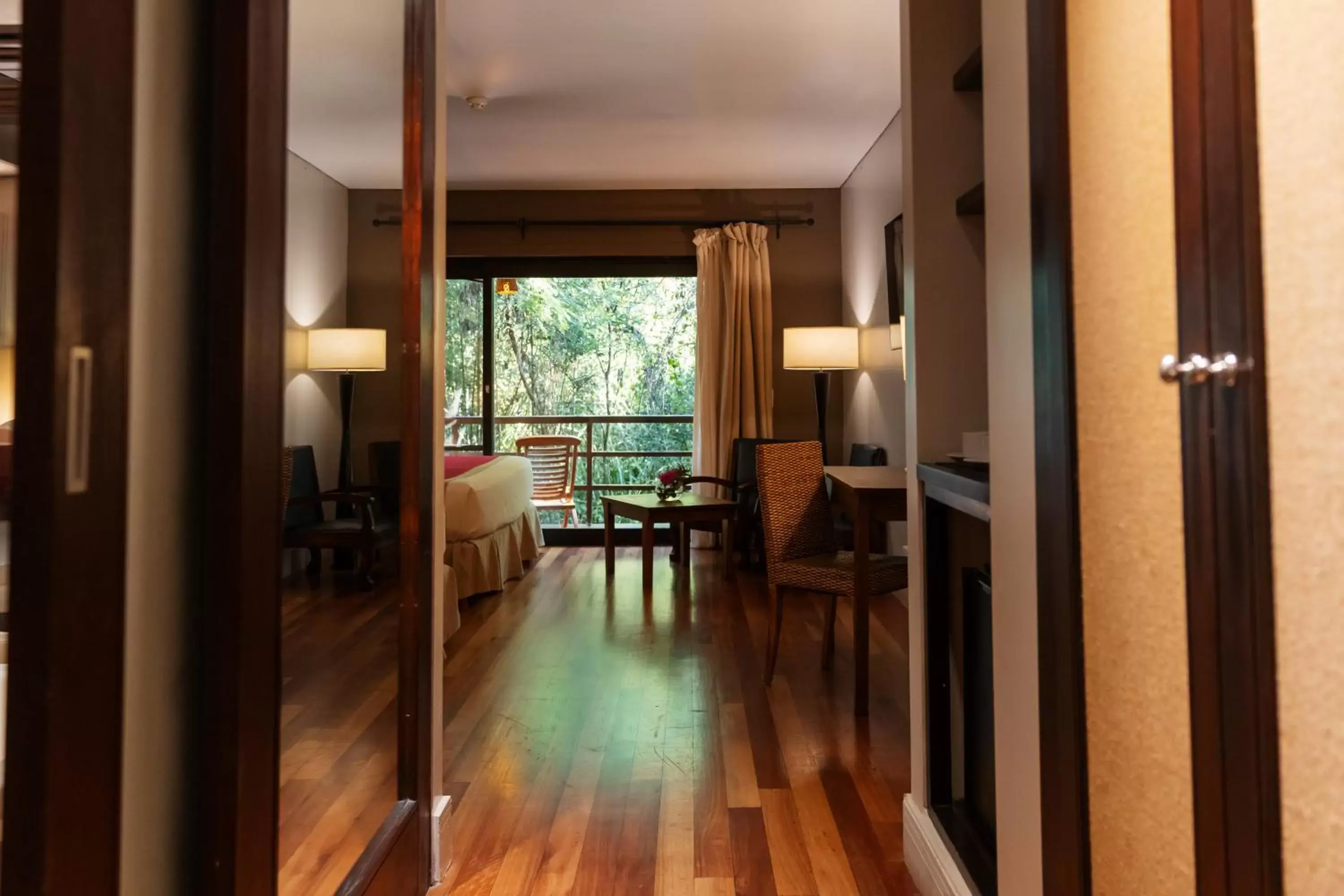 Photo of the whole room, Dining Area in Loi Suites Iguazu Hotel