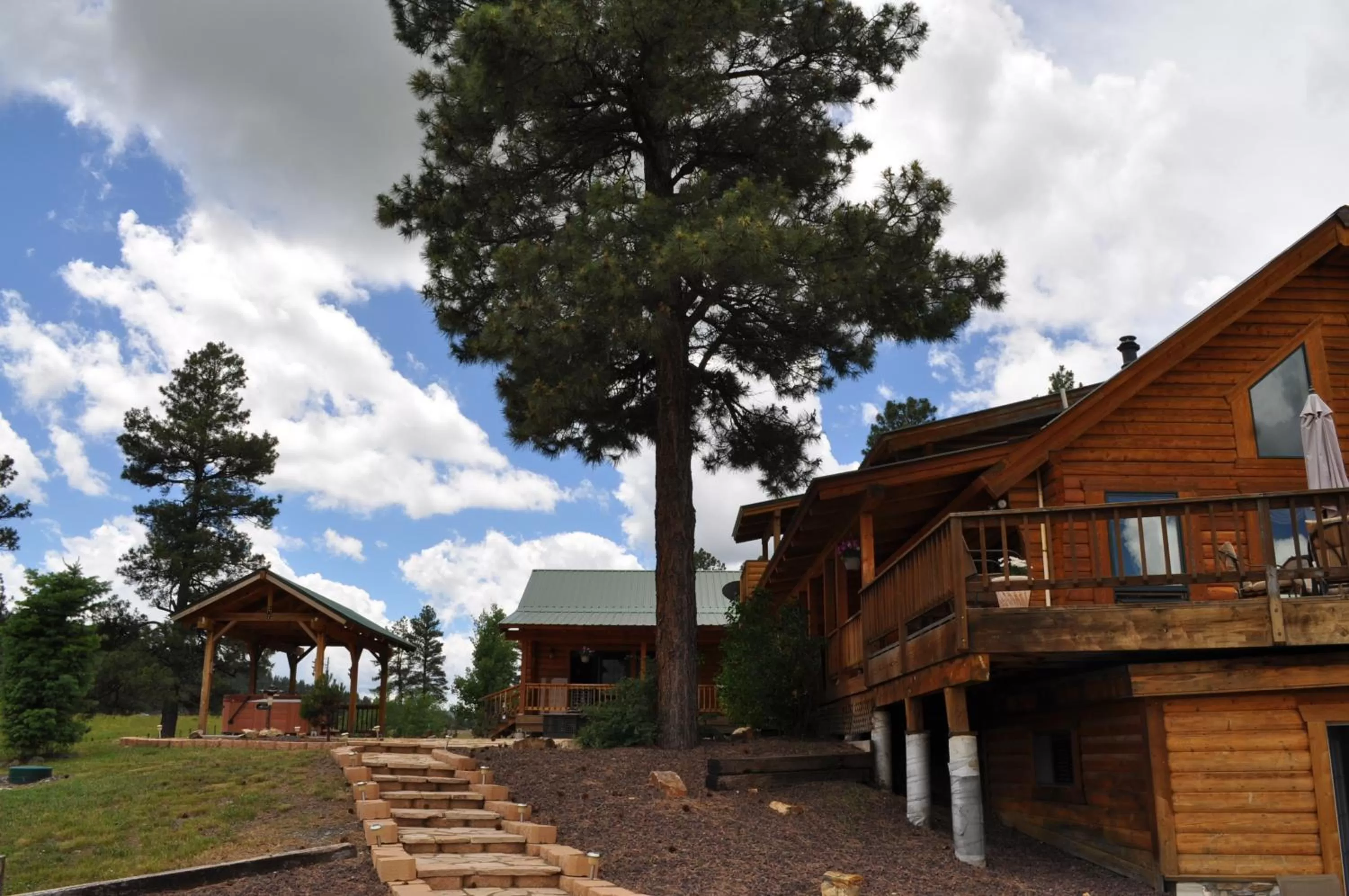 Garden in Elkwood Manor Bed & Breakfast