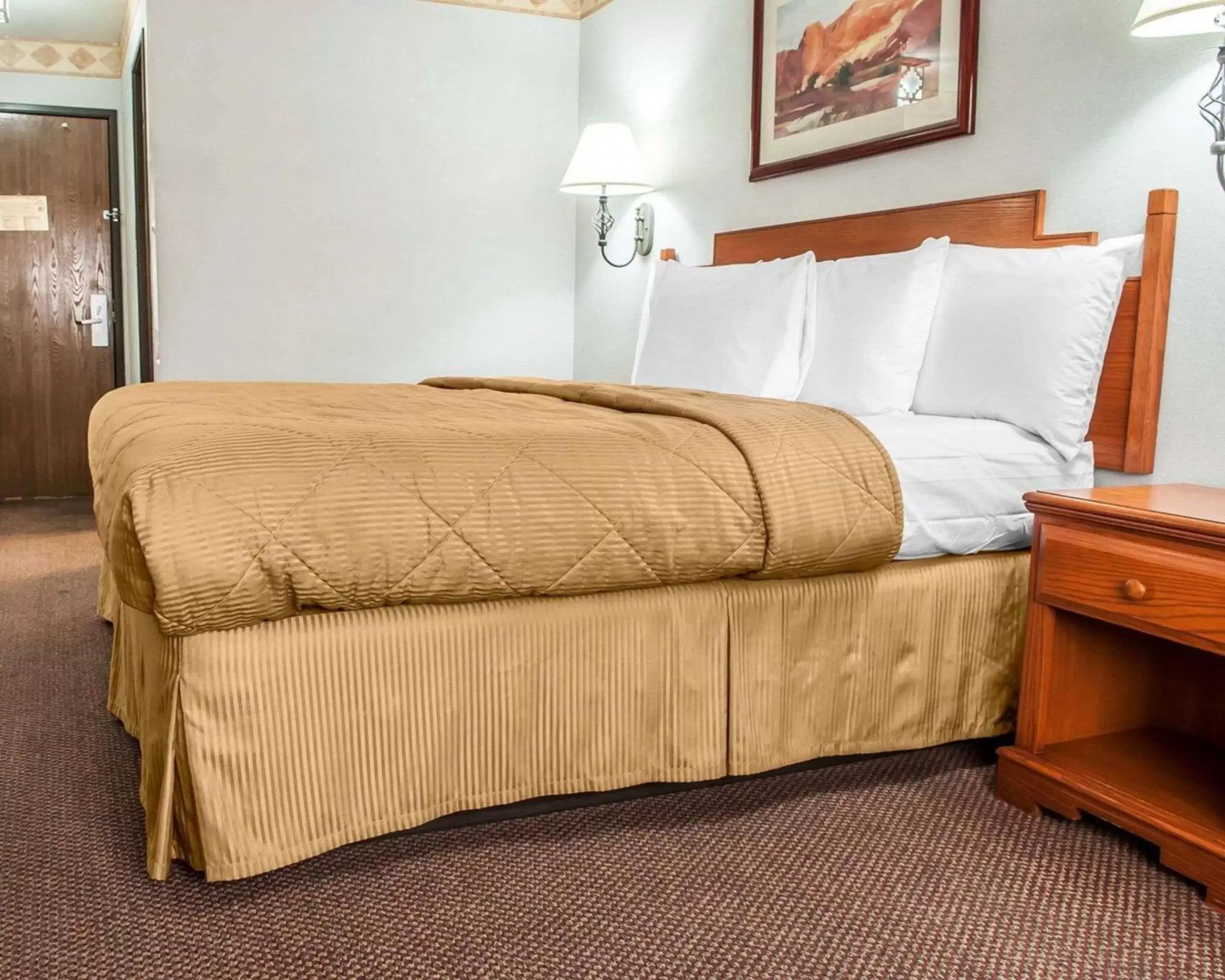 Photo of the whole room, Bed in Econo Lodge Las Cruces University Area