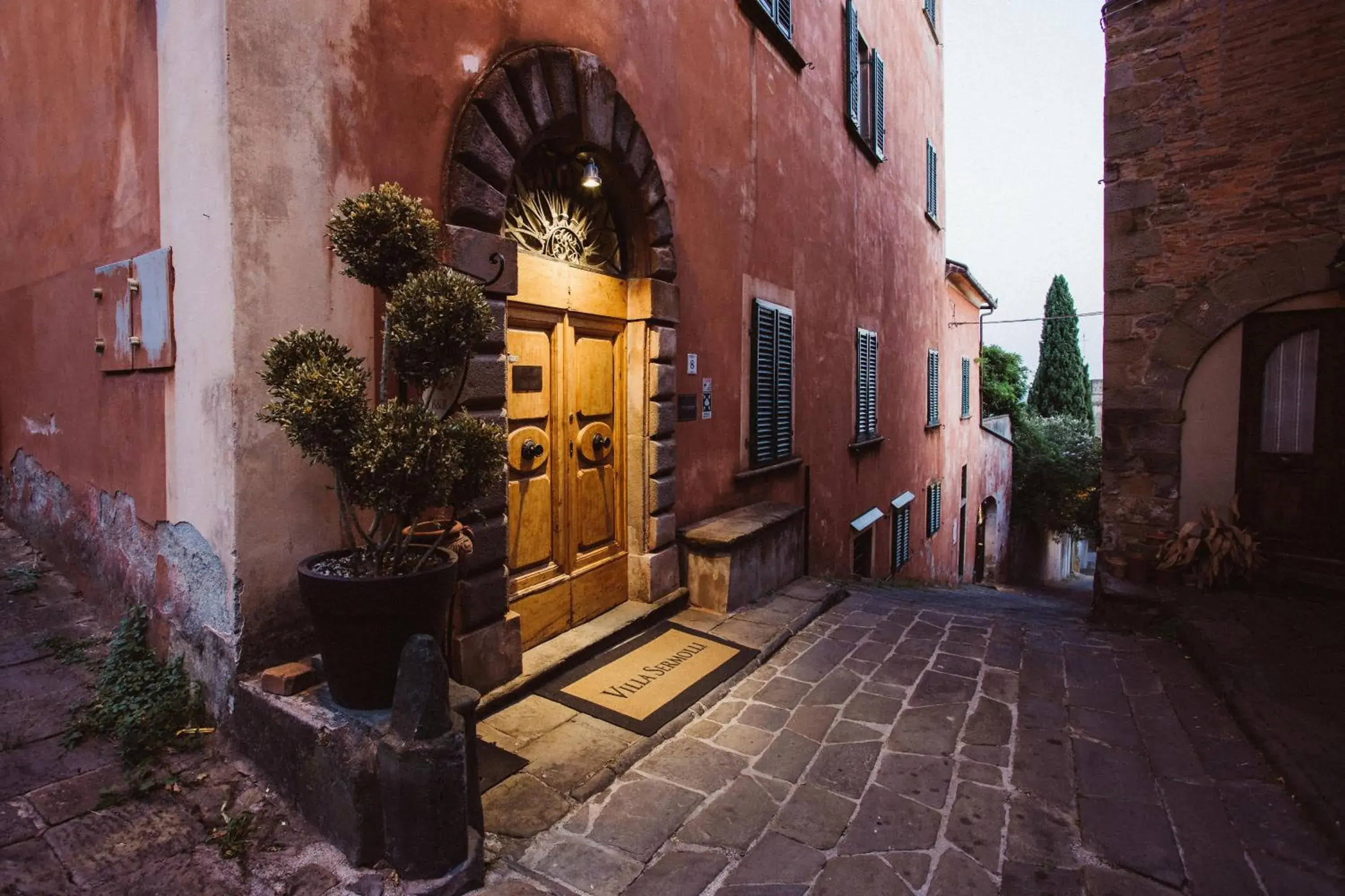 Facade/entrance, Patio/Outdoor Area in Hotel Villa Sermolli