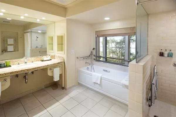 Accessible Bungalow Double Queen Suite in The Quail Lodge