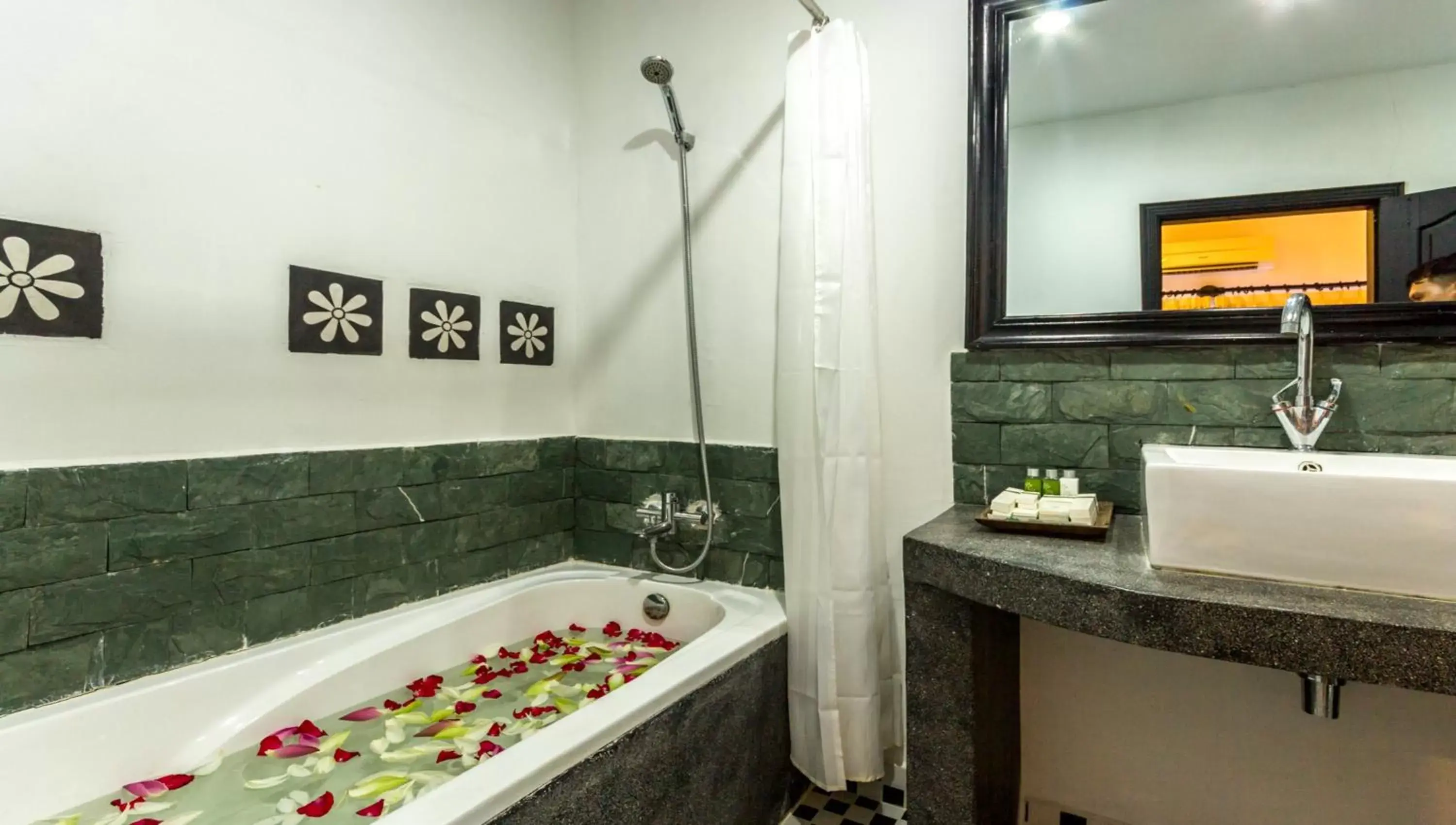 Bathroom in The Cyclo d'Angkor Boutique Hotel