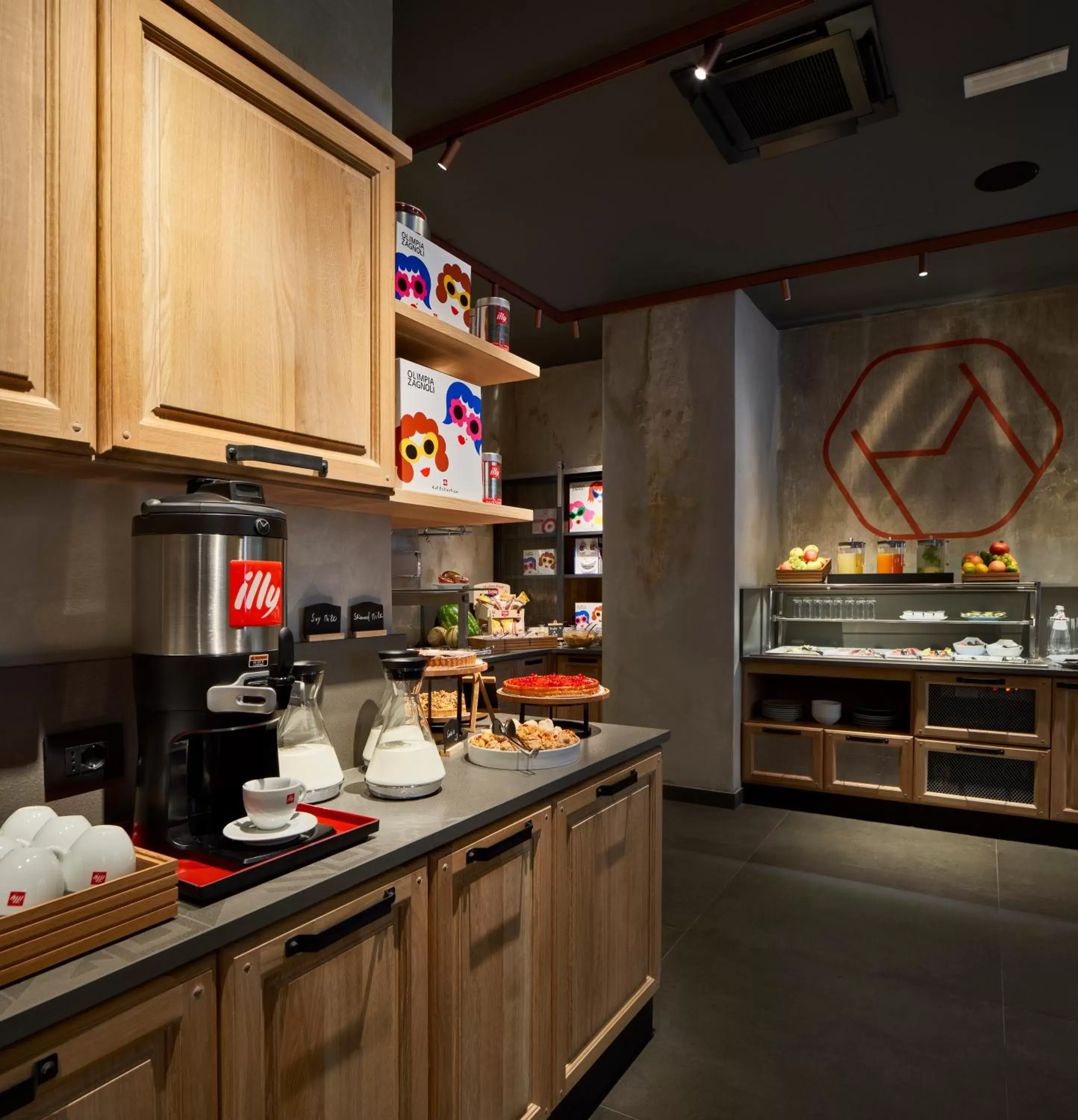 Breakfast, Kitchen/Kitchenette in The Modernist Hotel