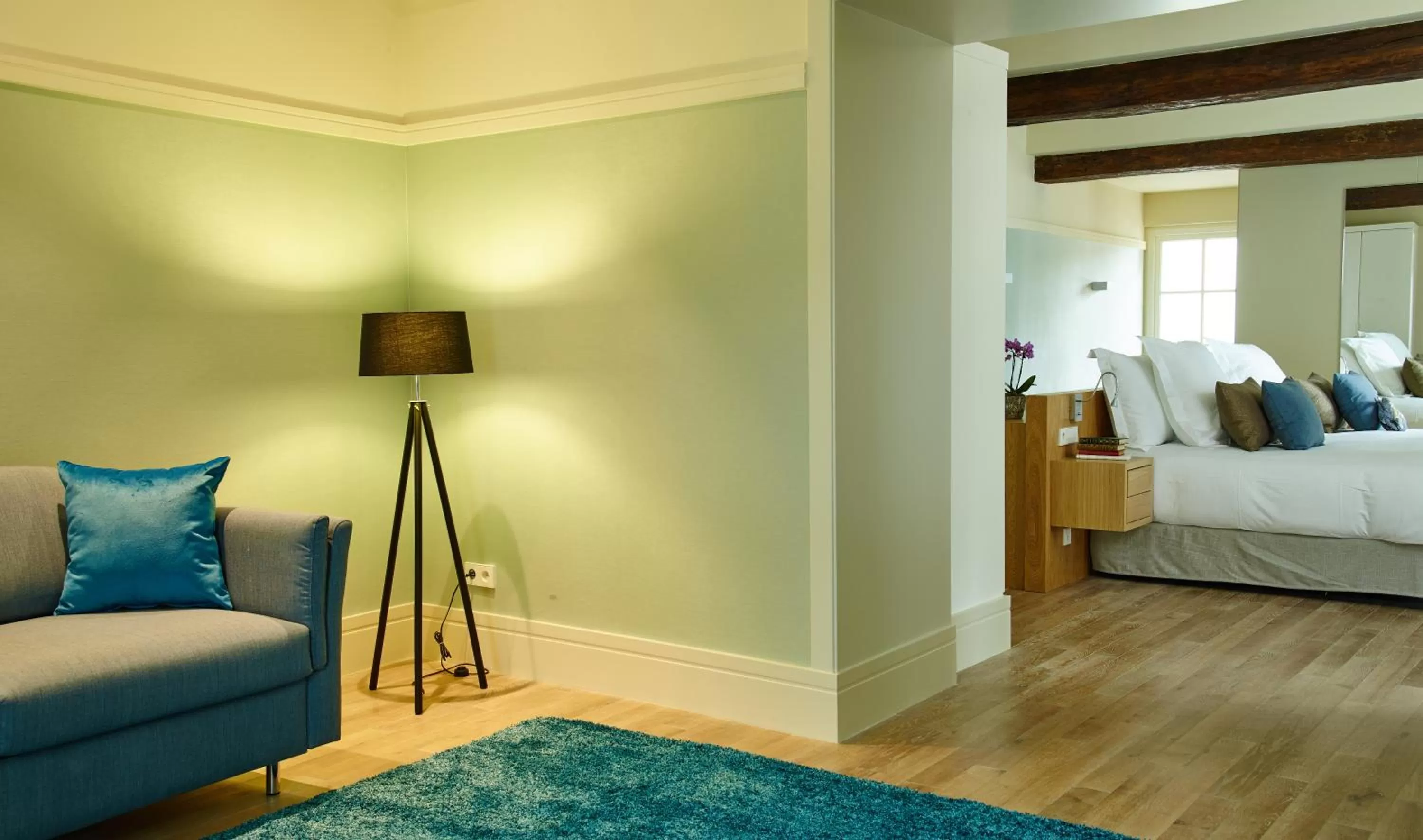 Living room, Bed in Hôtel de Cavoye