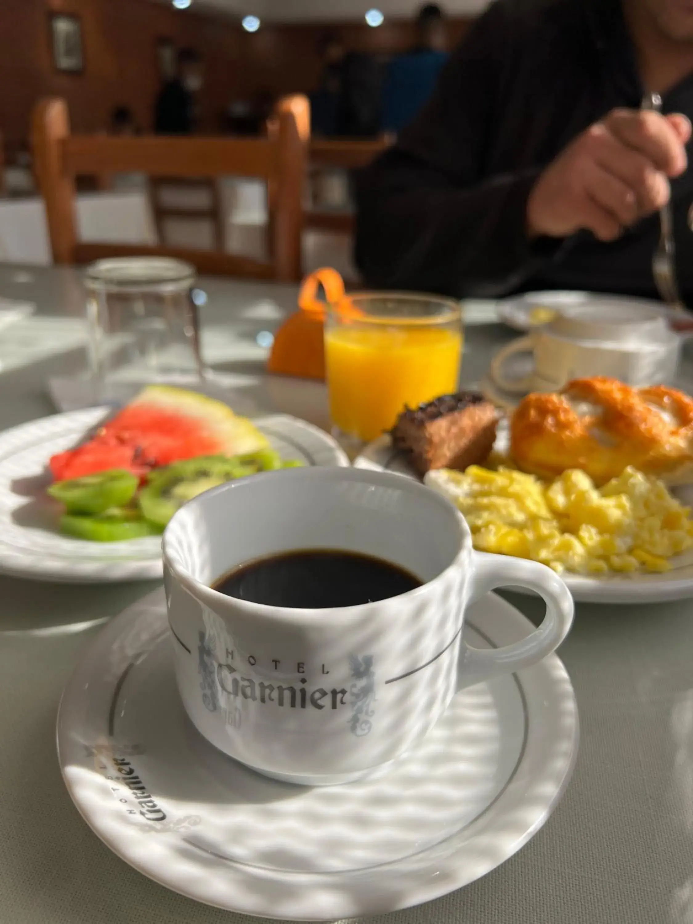 Breakfast in Hotel Garnier