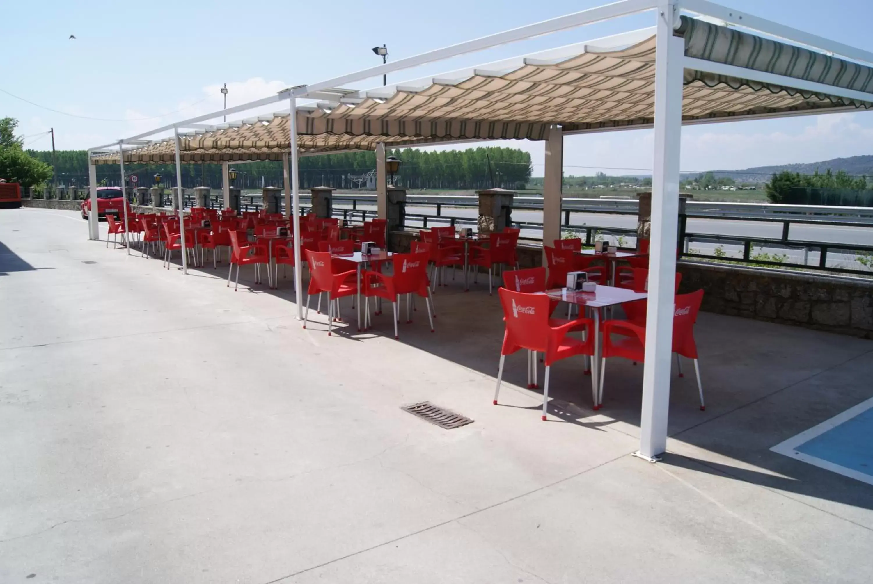 Restaurant/places to eat in Hotel Alameda Restaurant/places to eat in Hotel Alameda