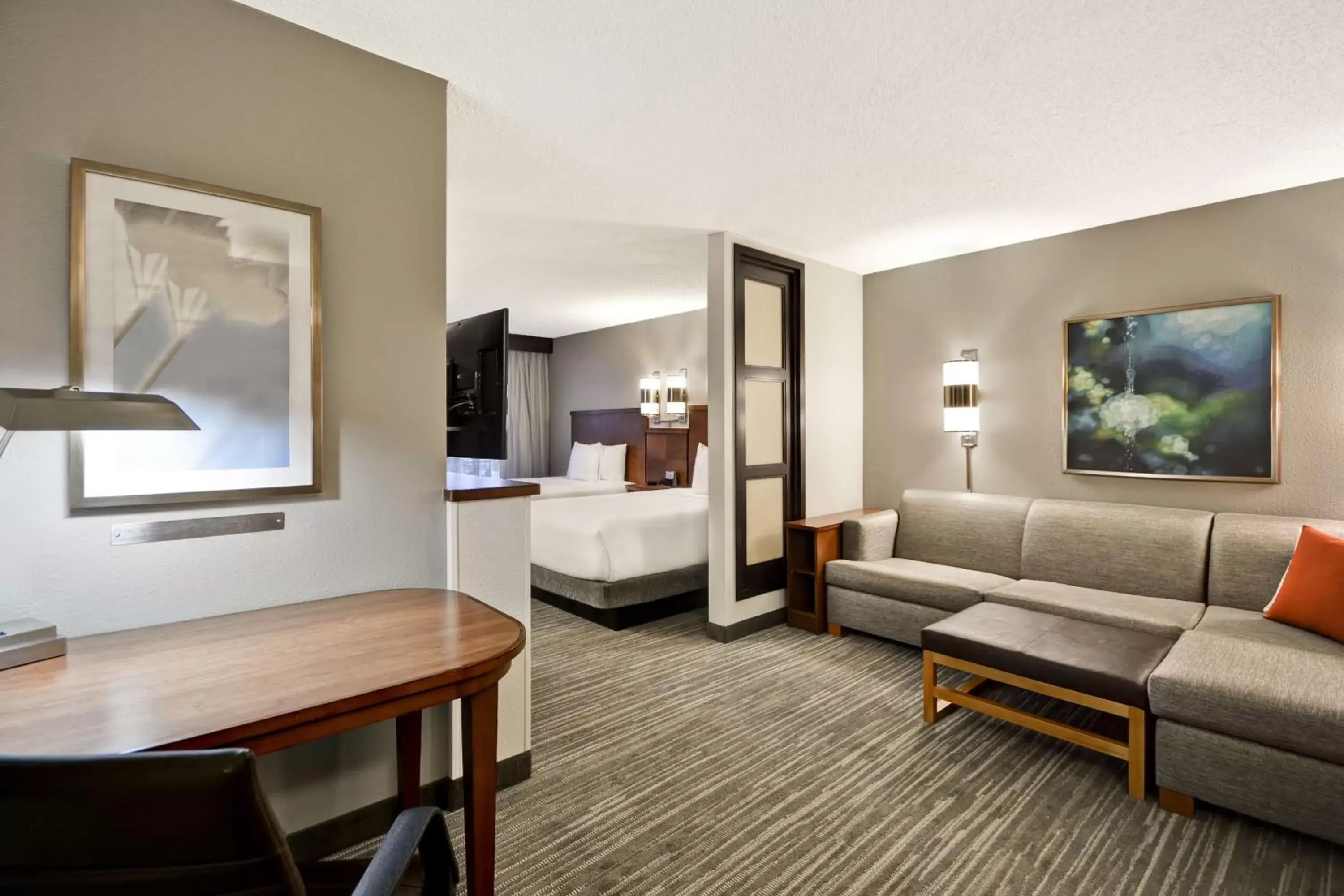 Double Room with Roll-In Shower - Disability Access in Hyatt Place Columbus Worthington