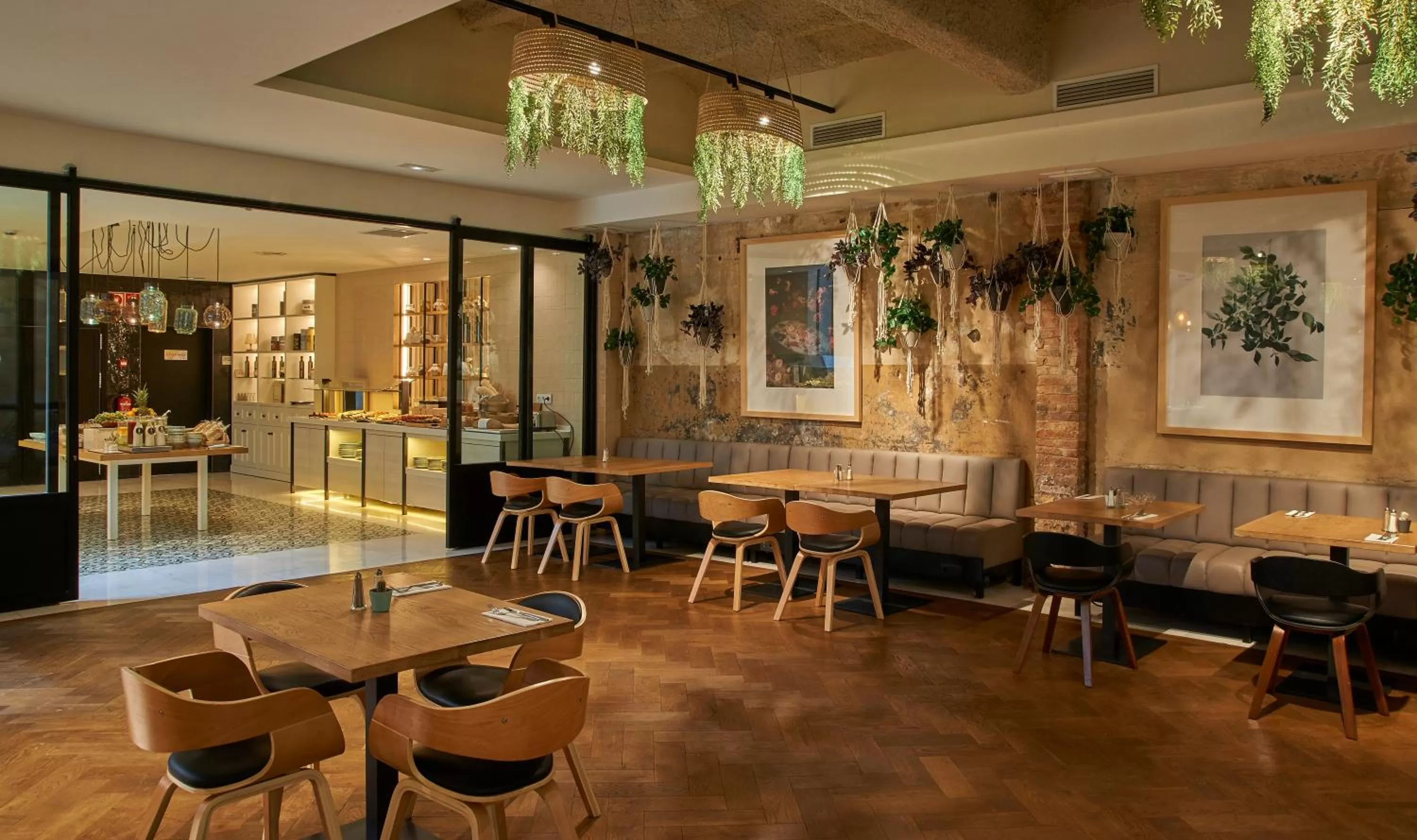 Restaurant/places to eat in ICON Bcn