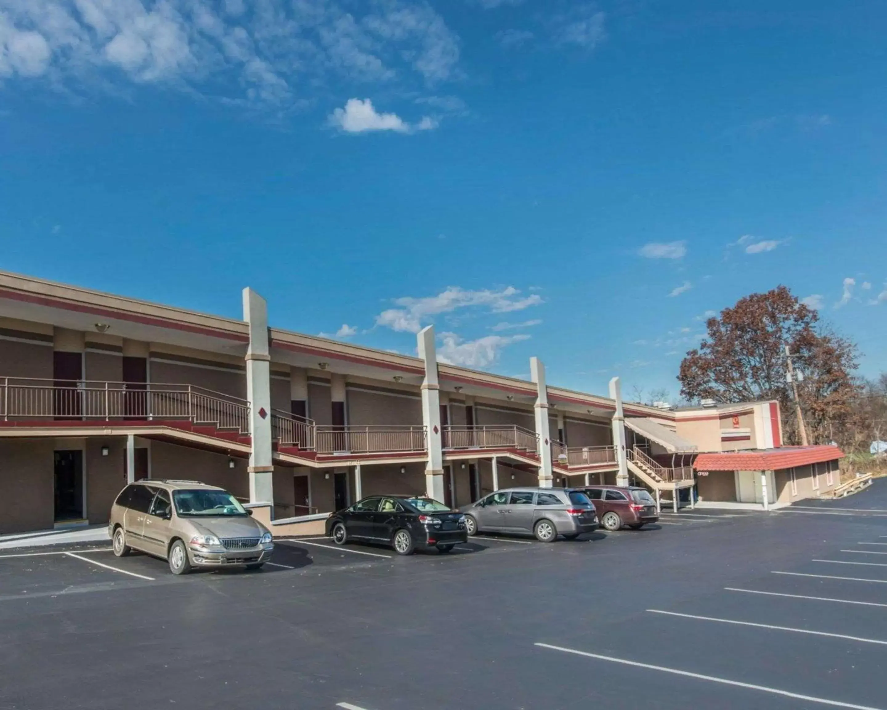 Property Building in Econo Lodge Hermitage