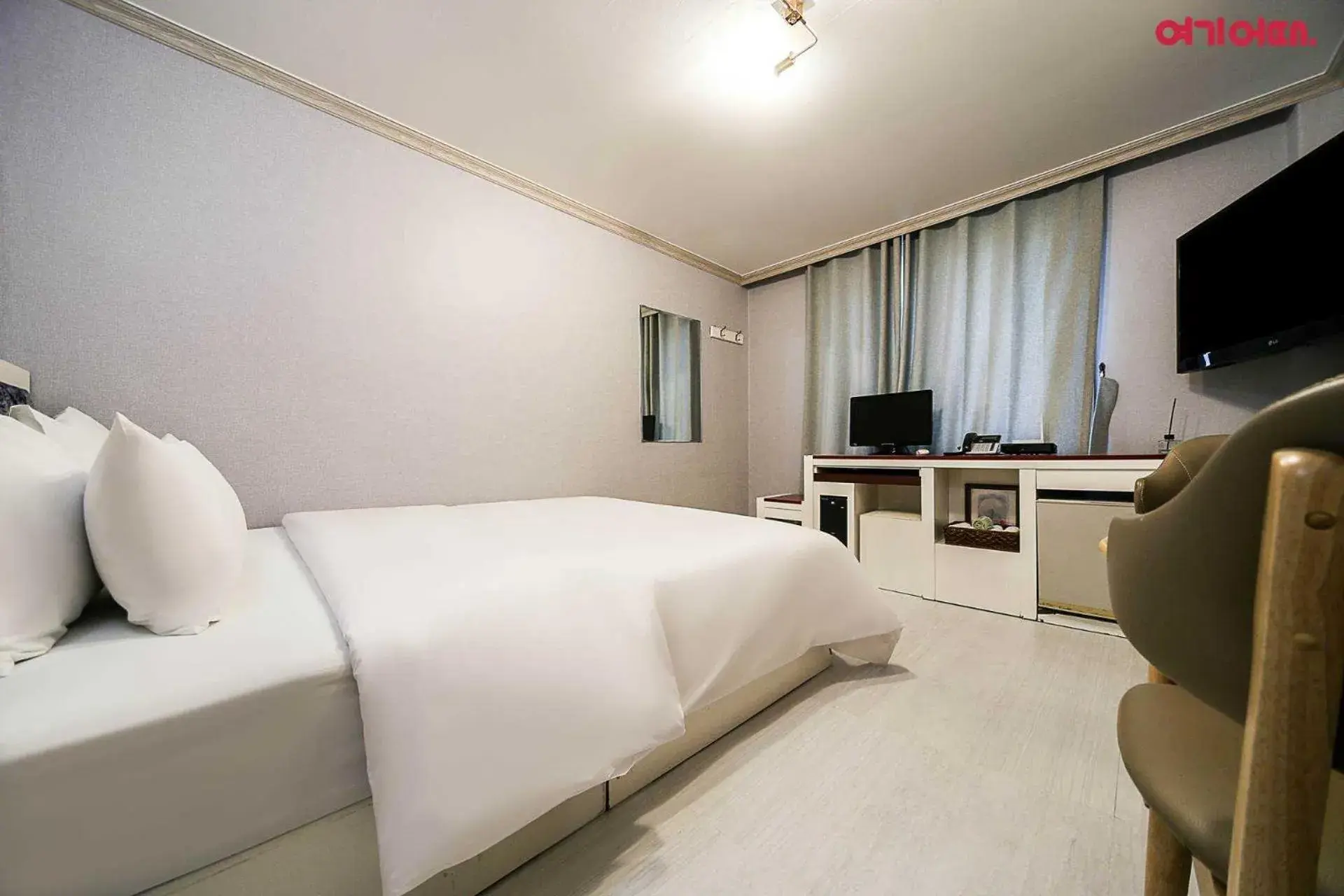 TV/Entertainment Center in Goodstay Grand Motel Chuncheon