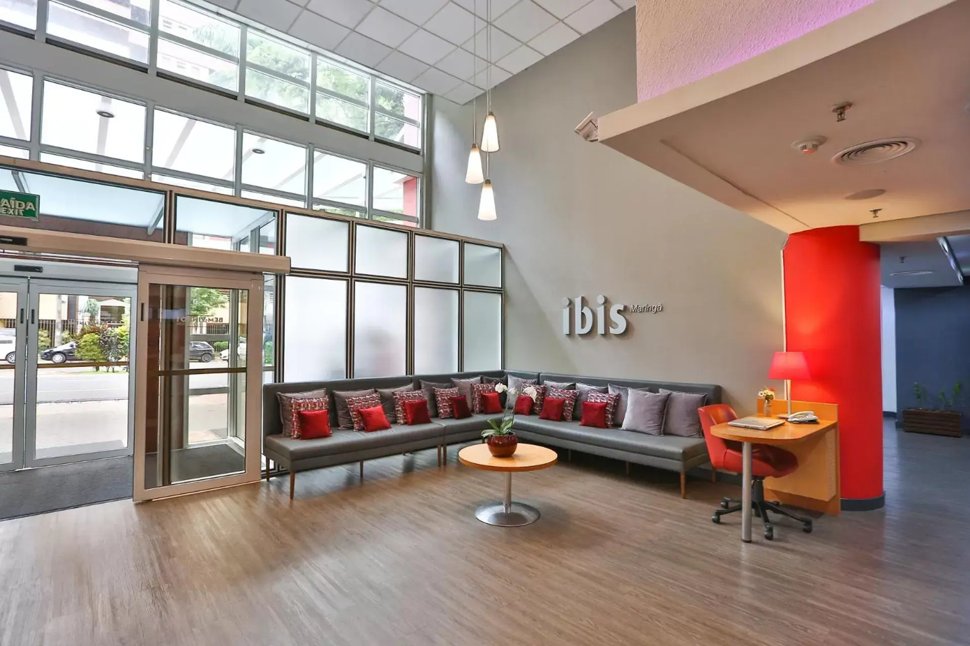 Lobby or reception in Ibis Maringa Lobby or reception in Ibis Maringa