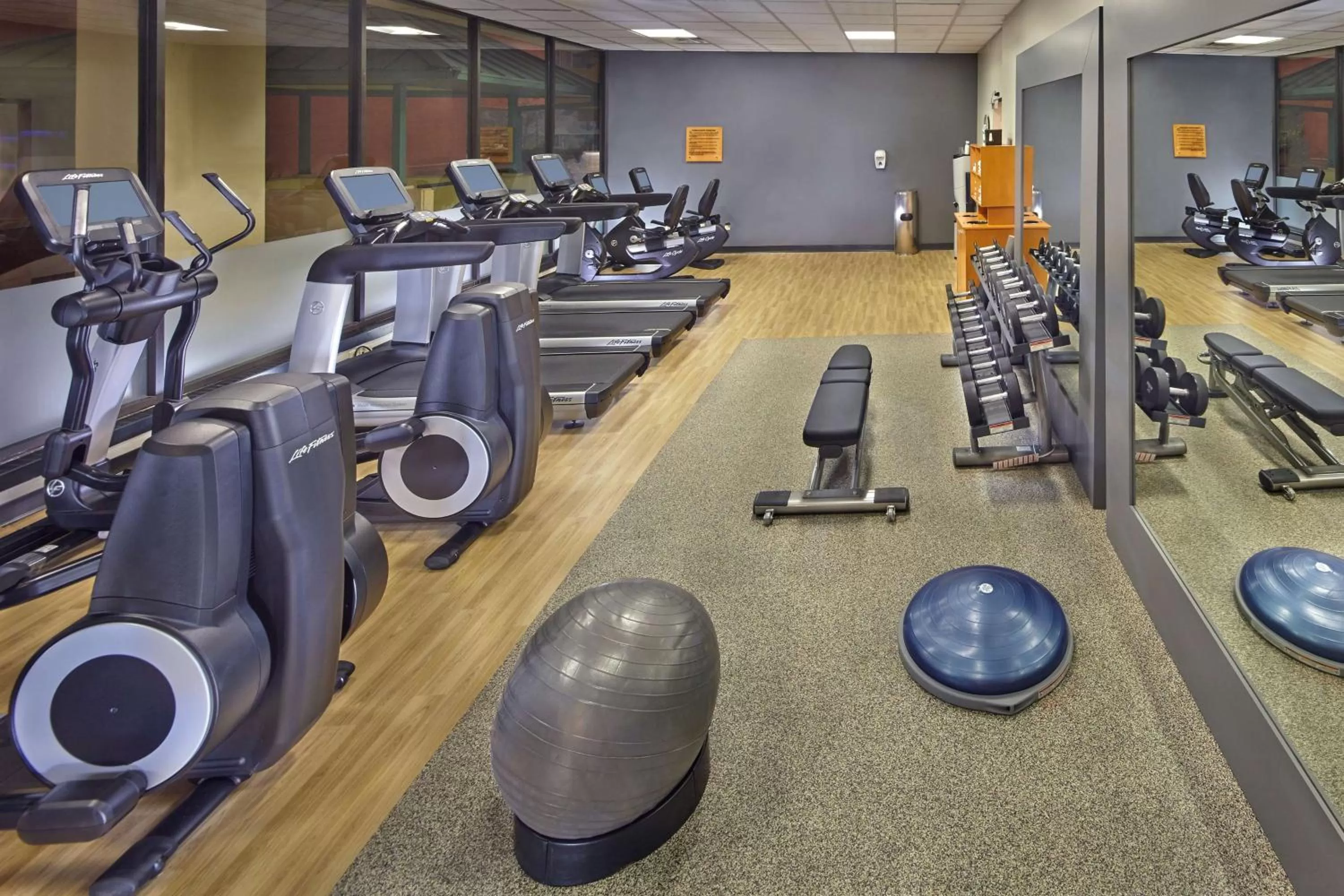 Fitness centre/facilities in DoubleTree by Hilton Little Rock