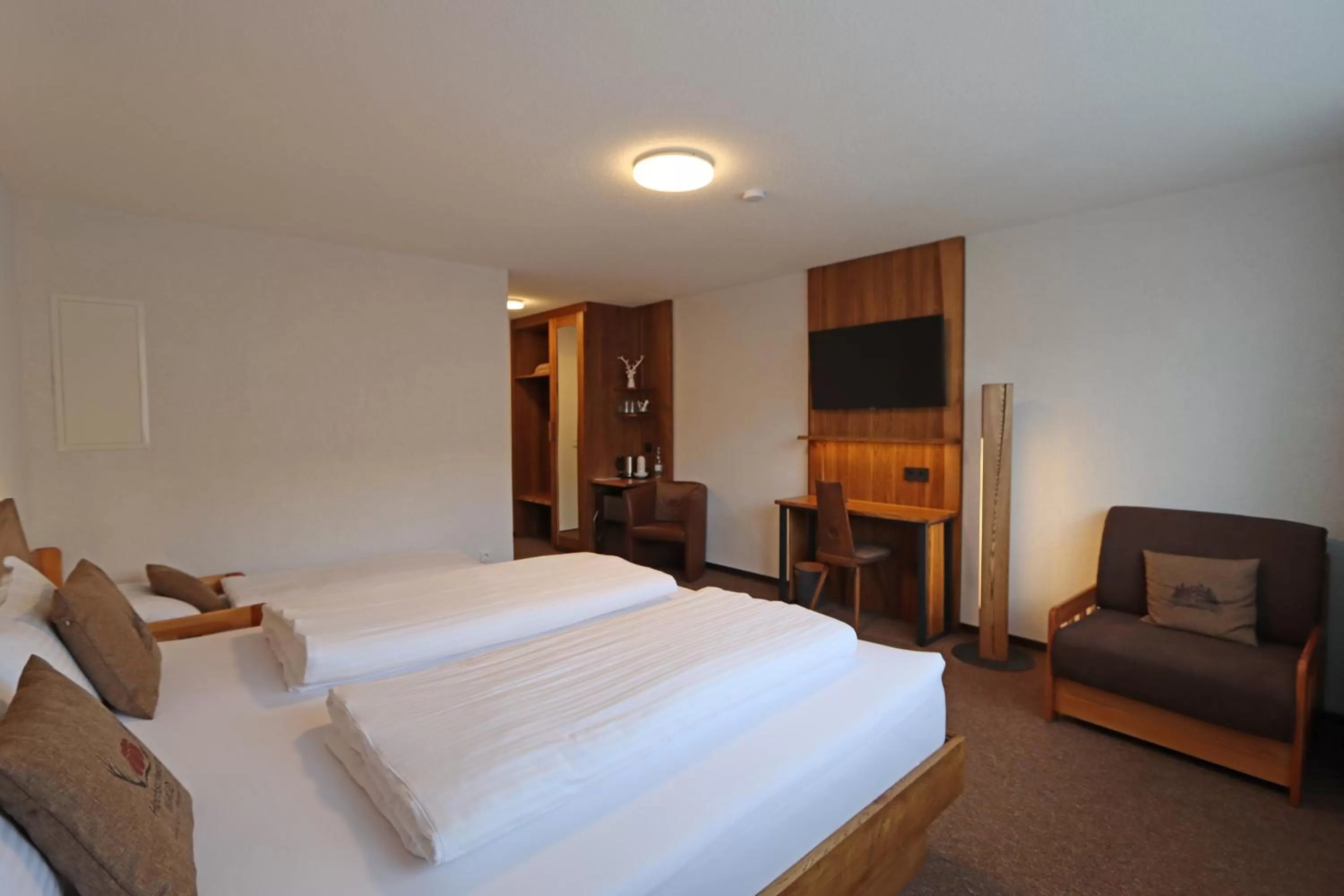 Bed in Hotel Kreuz Höhengasthof