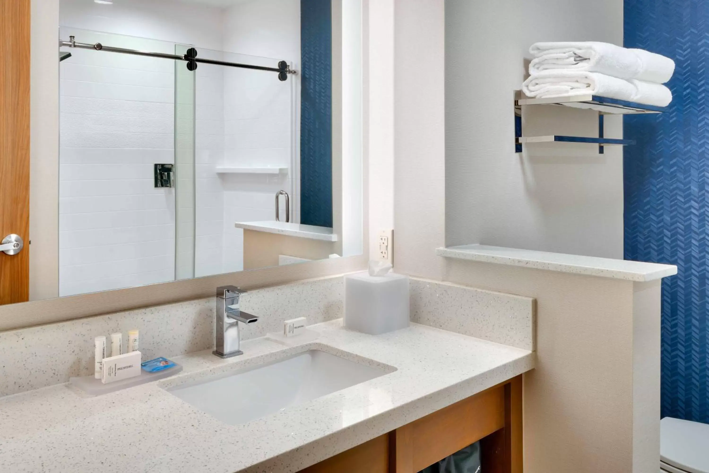 Bathroom in Fairfield Inn & Suites by Marriott Rockport