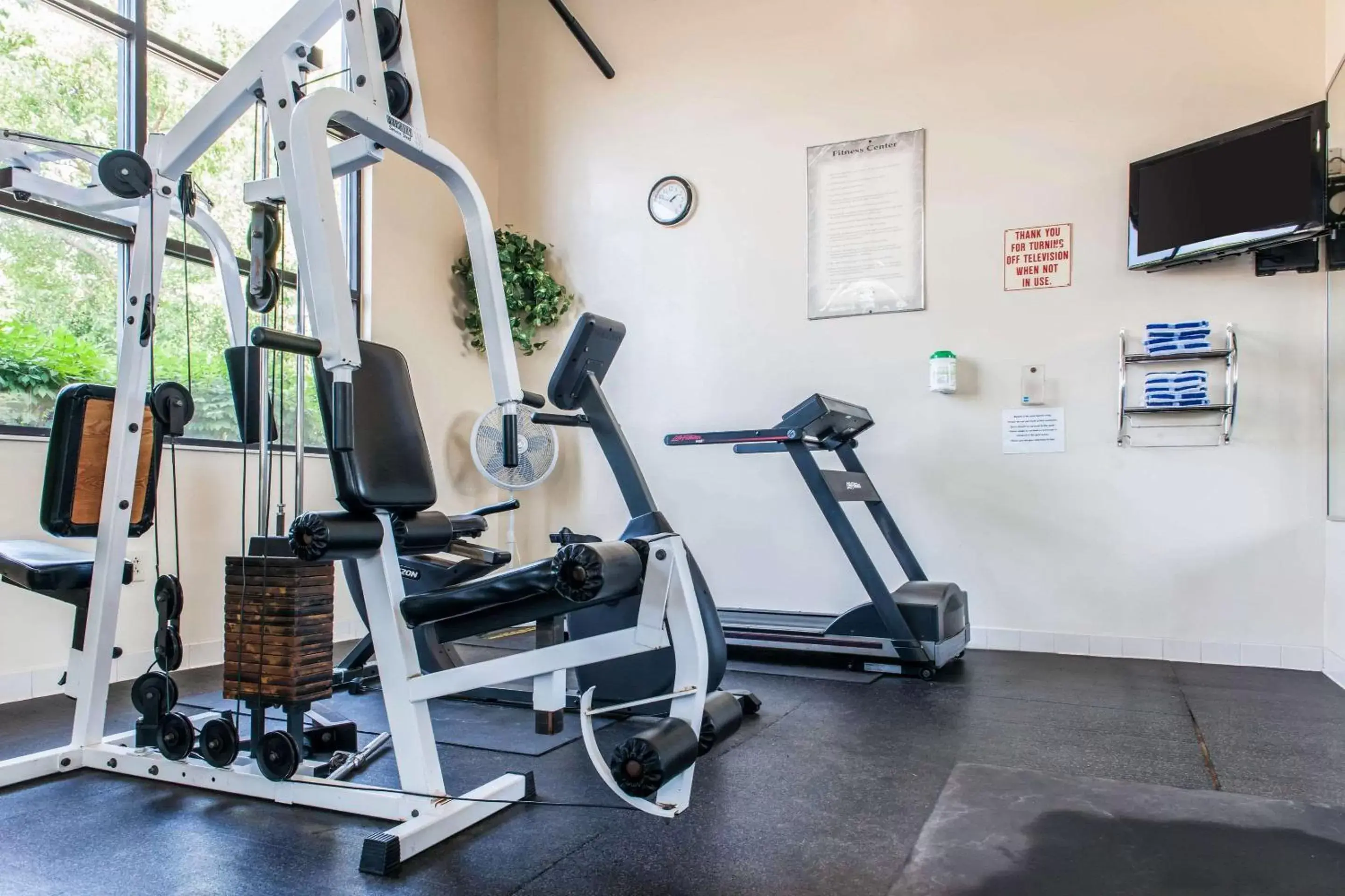 Fitness centre/facilities, Fitness Center/Facilities in Clarion Inn & Suites Northwest
