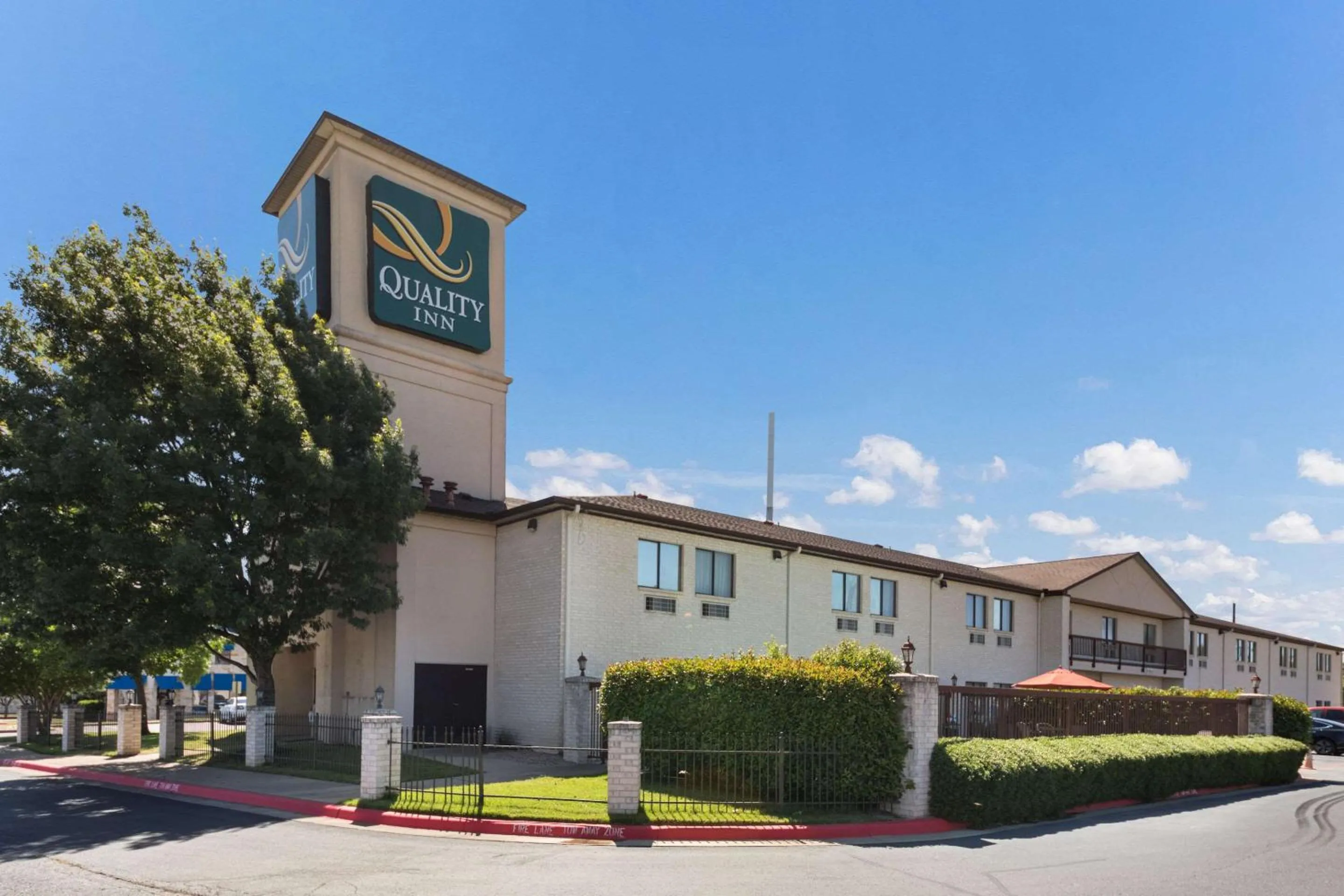 Property building in Quality Inn Cedar Park - Austin Northwest