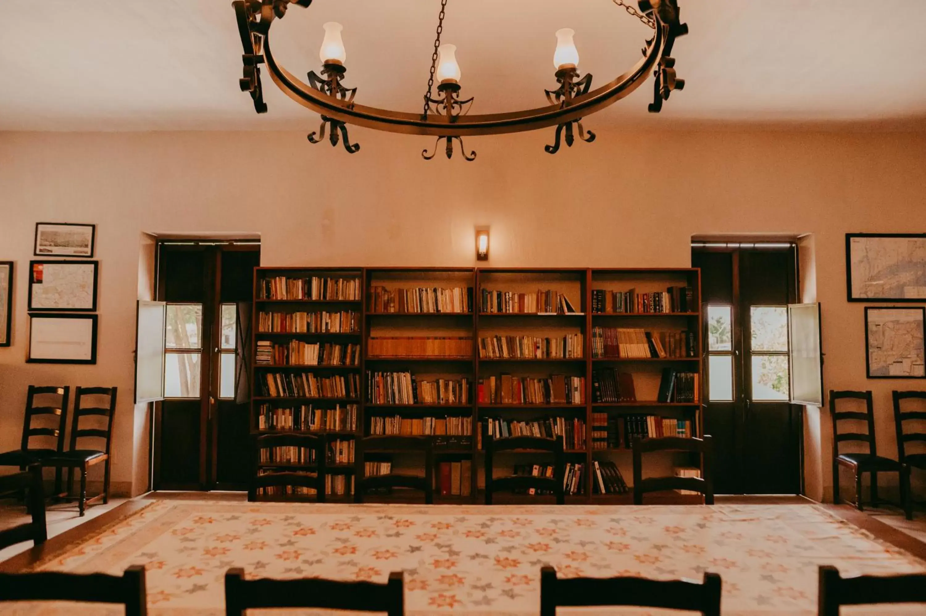 Library in Hacienda El Carmen Hotel & Spa
