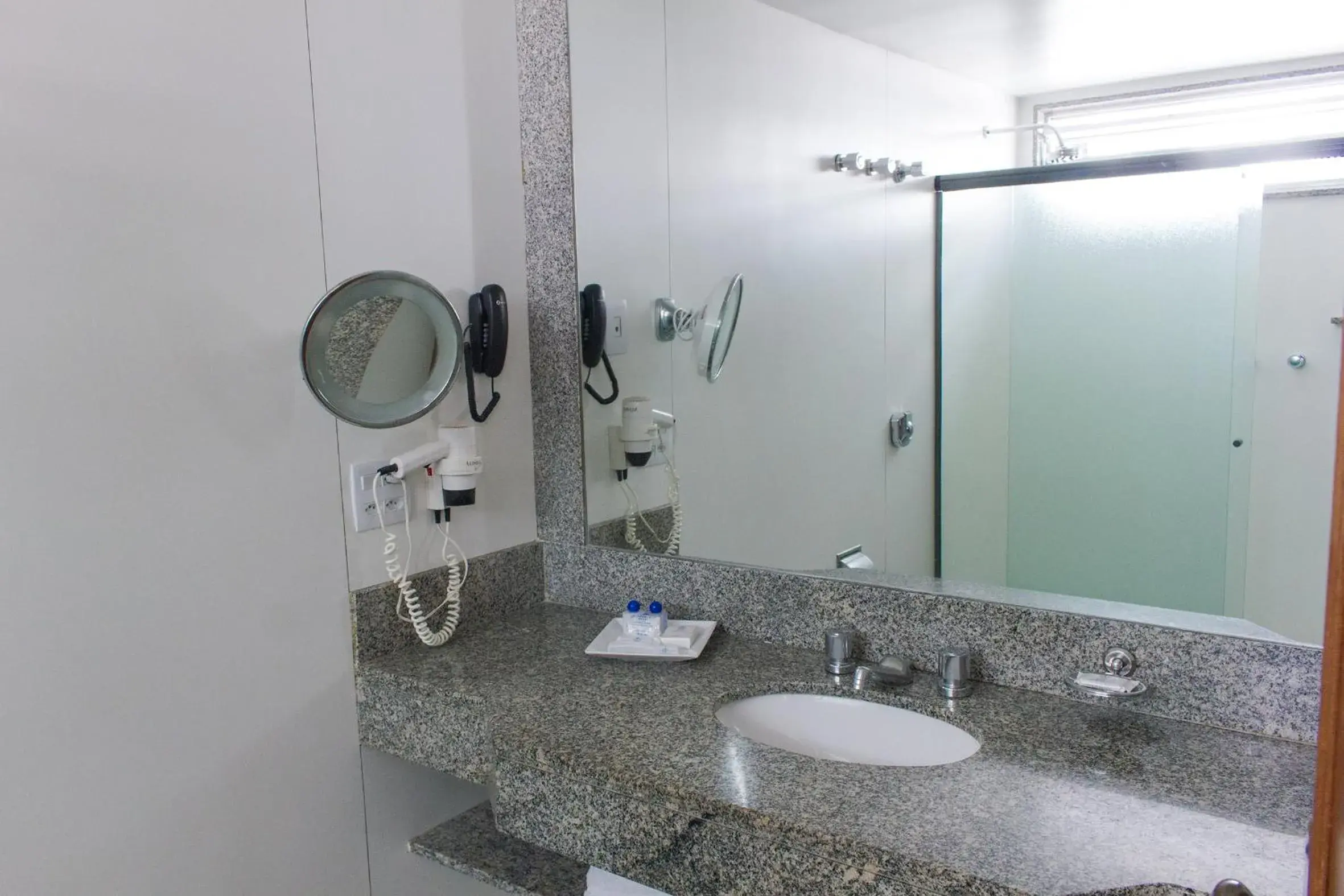 Toilet, Bathroom in Riale Imperial Flamengo