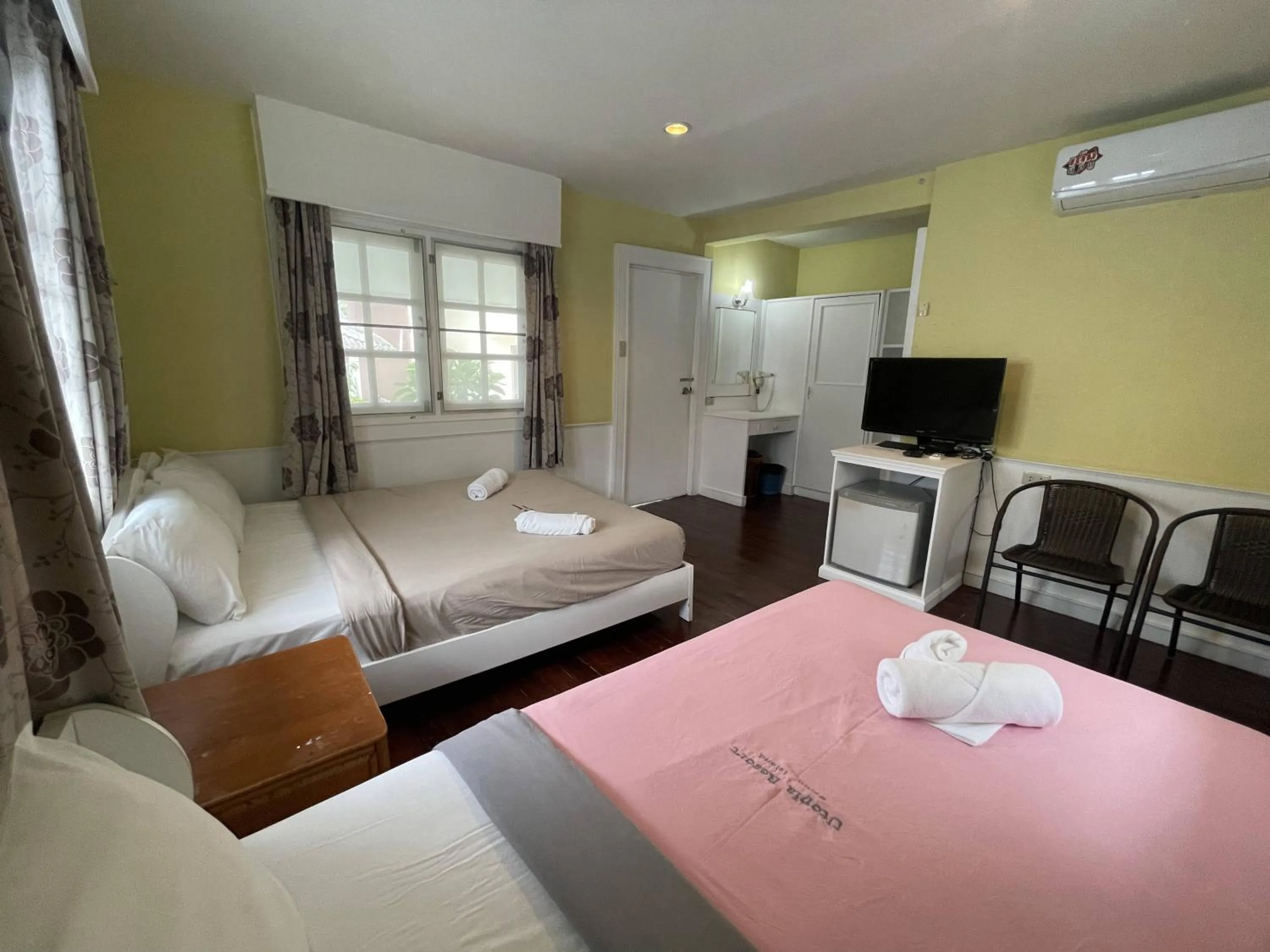 Bed in Utopia Resort