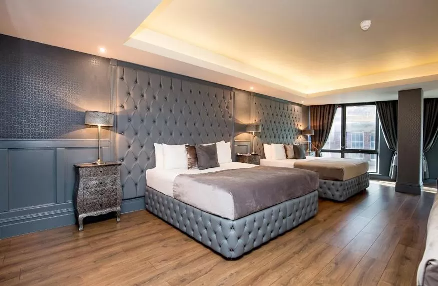 Bed in The Shankly Hotel