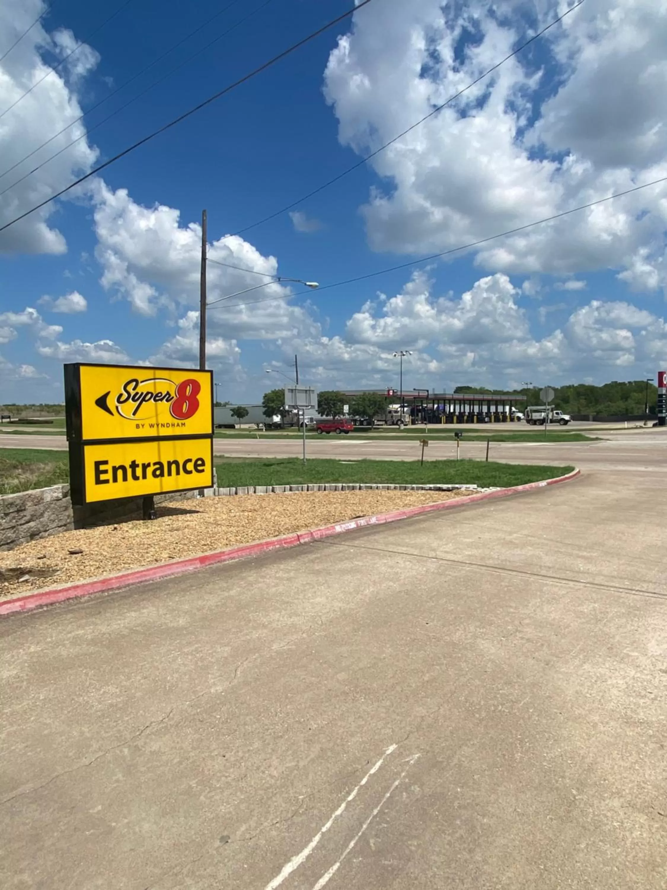 Super 8 by Wyndham Terrell