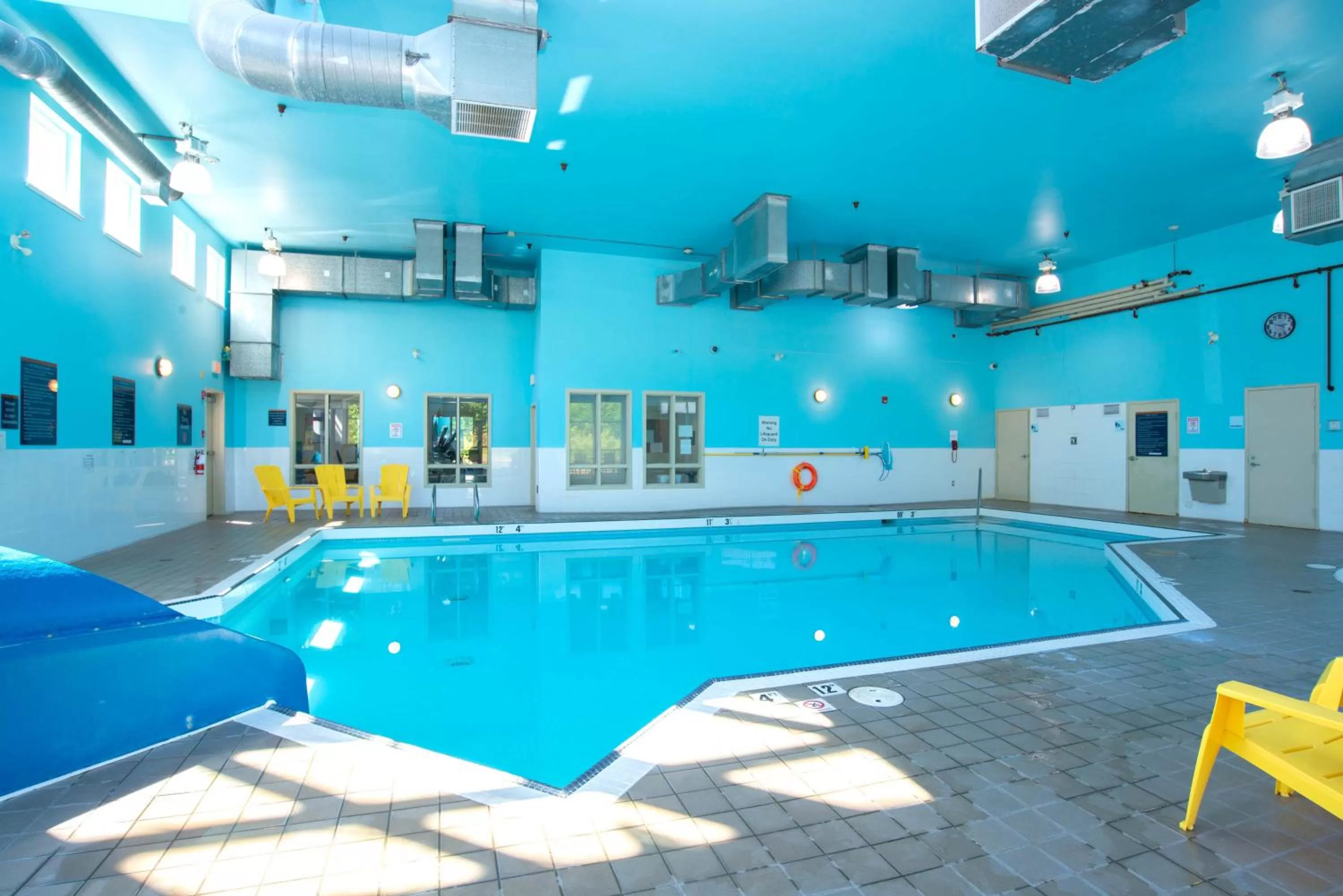 Swimming pool in Sandman Hotel and Suites Squamish