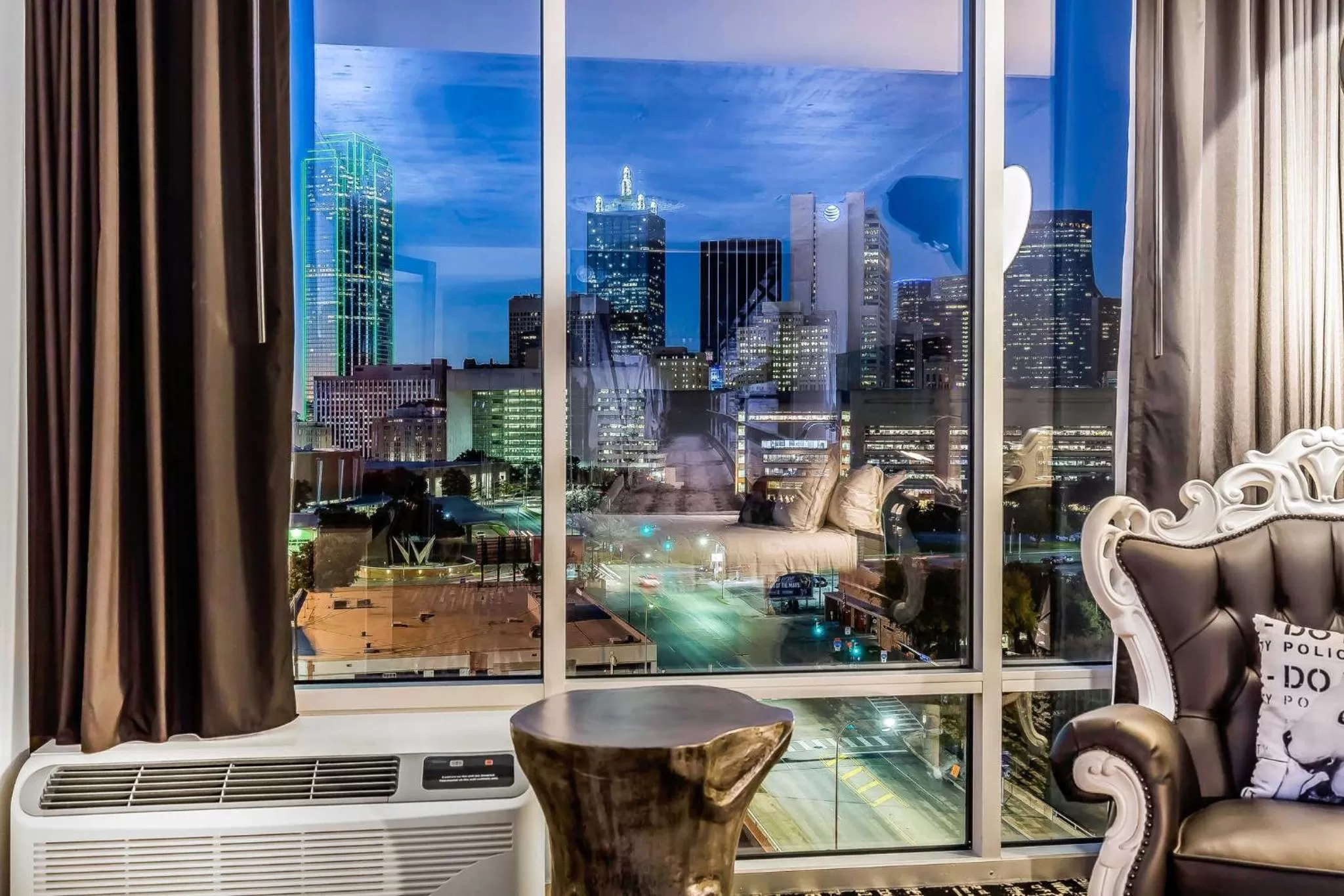 Decorative detail in Lorenzo Hotel Dallas, Tapestry Collection by Hilton