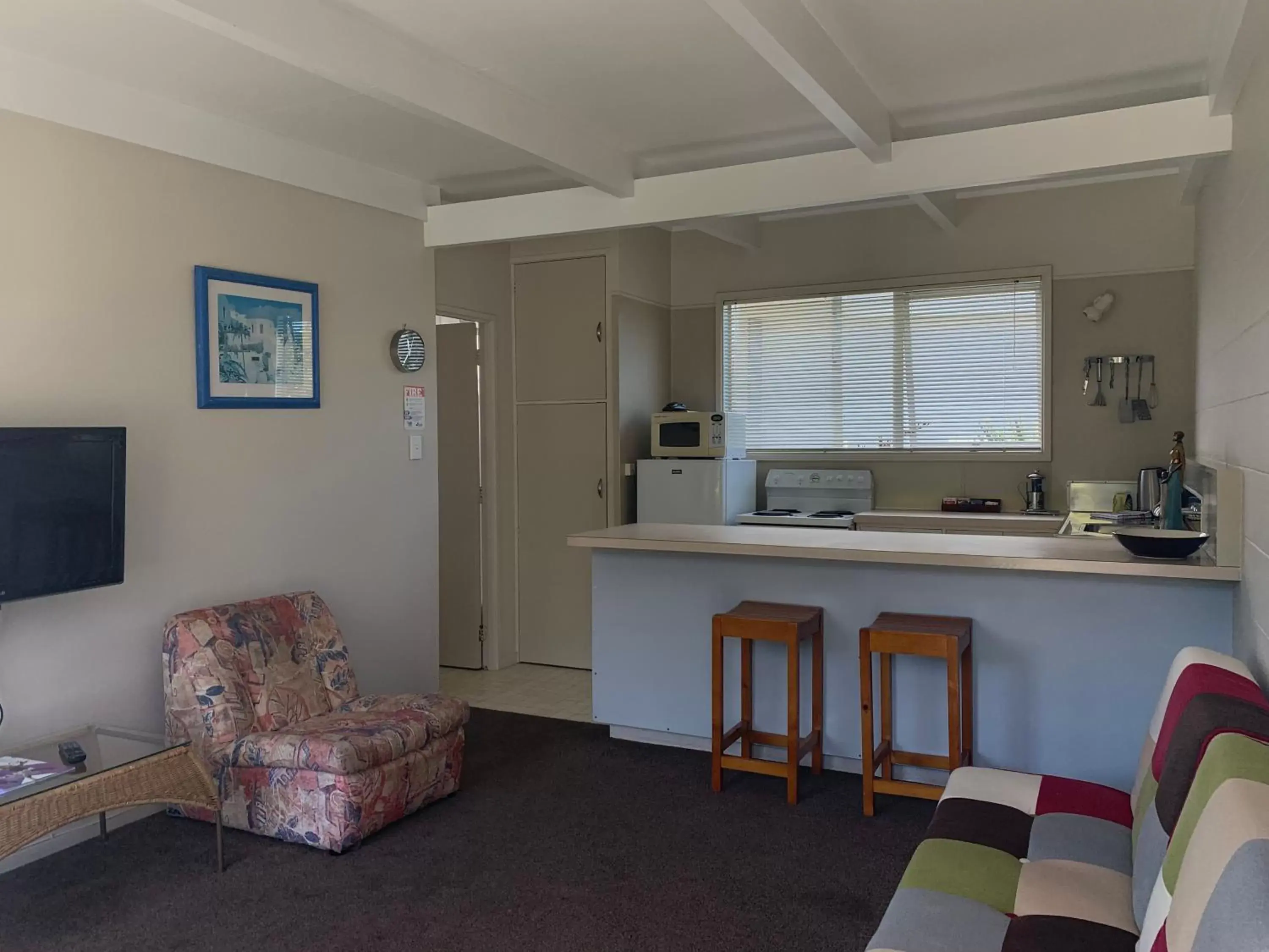 Kitchen or kitchenette, Kitchen/Kitchenette in Aloha Seaview Resort Motel